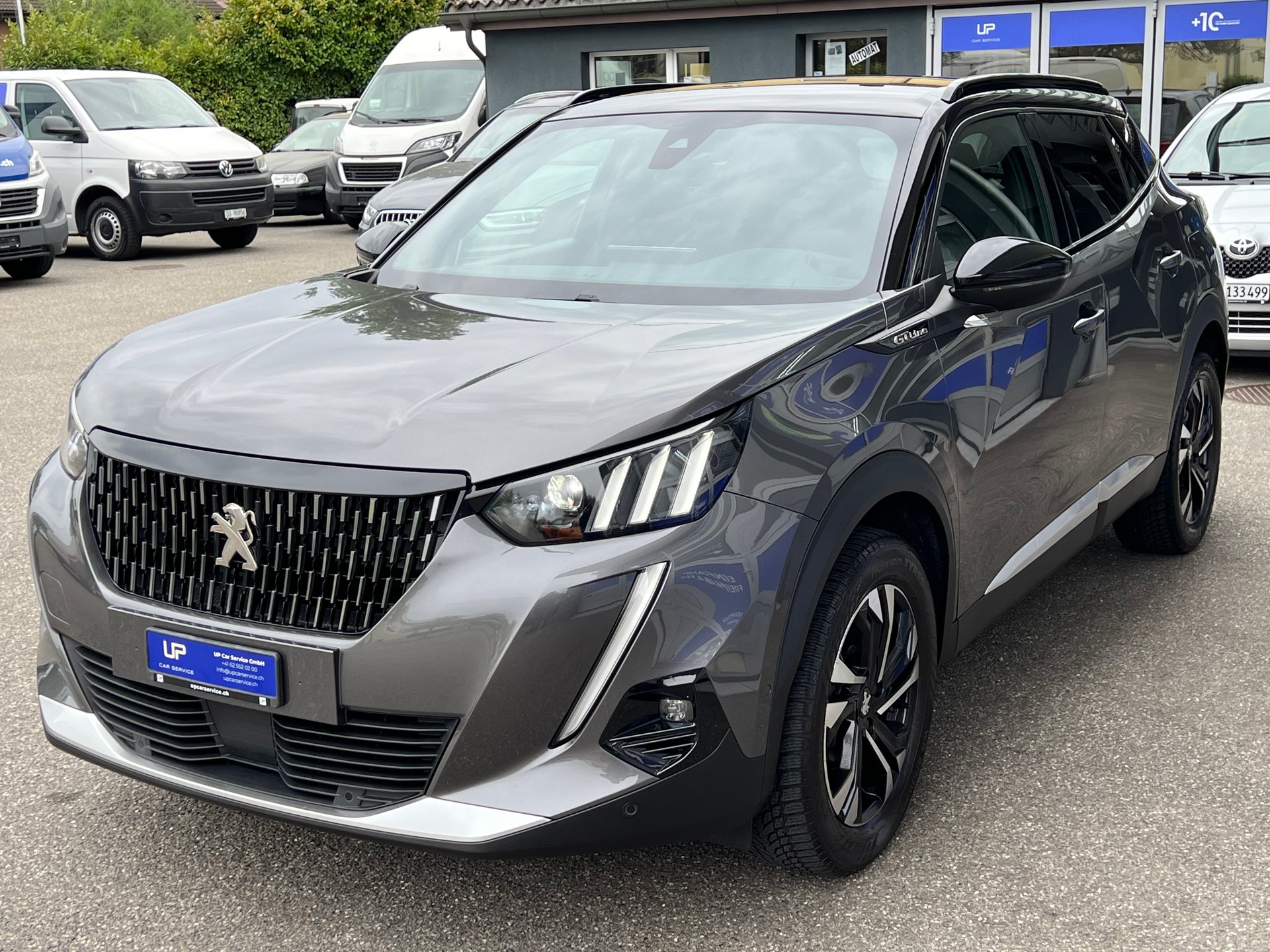 PEUGEOT 2008 1.2 PureTech 130 GT Line-showroom-element-1
