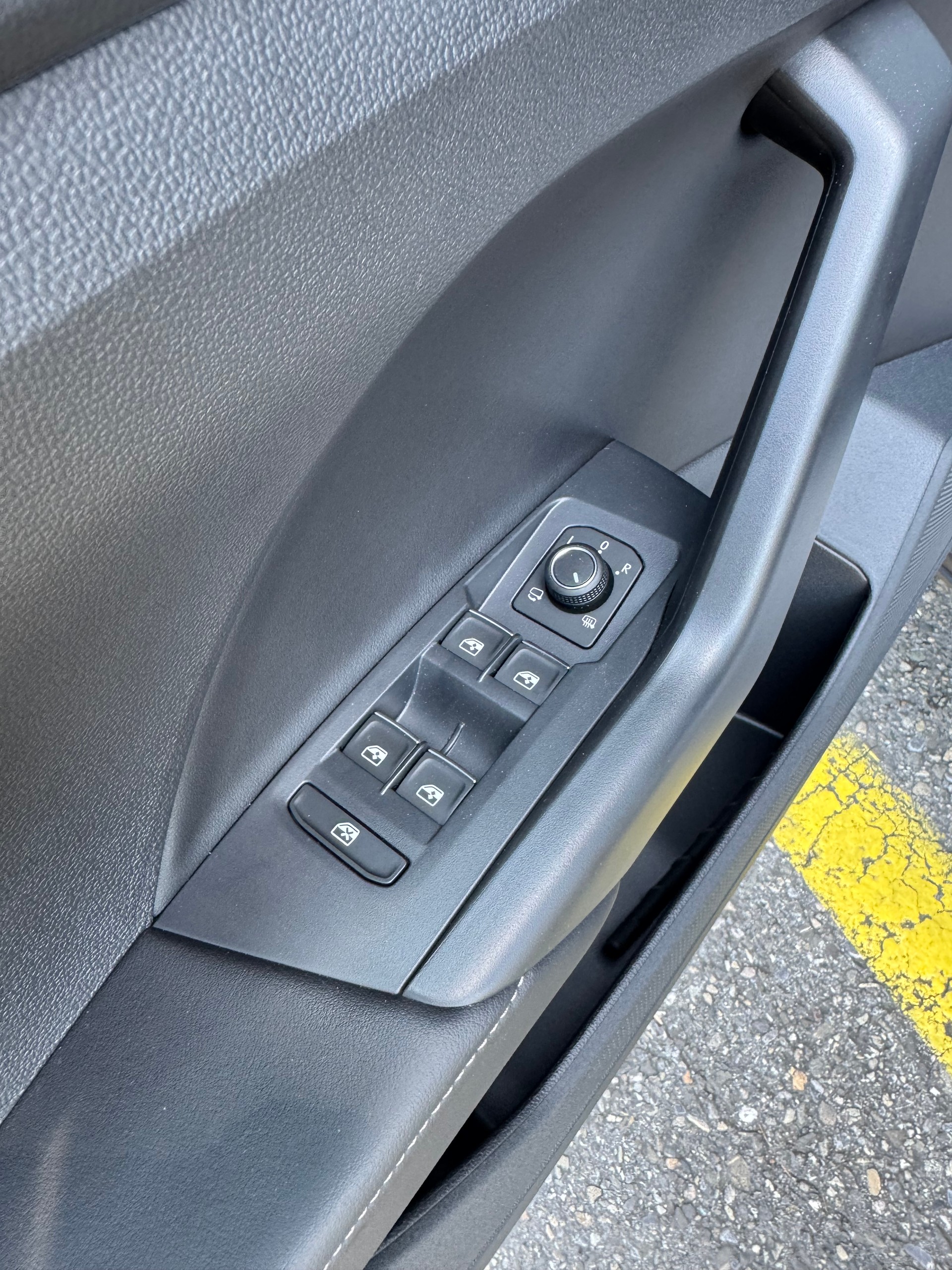 VW T-Cross 1.0 TSI EVO R-Line Aussen und Innen DSG 115 PS mit 41 % Rabatt !-image-12