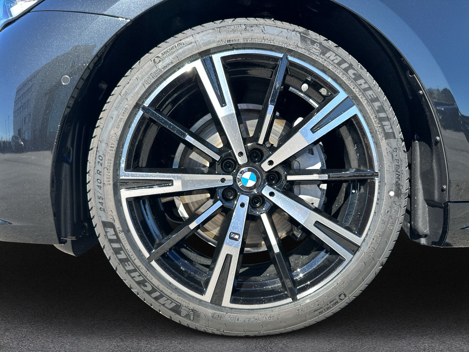 BMW 540d xDrive 48V M Sport Steptronic **Action de leasing à 1.9%**-image-8