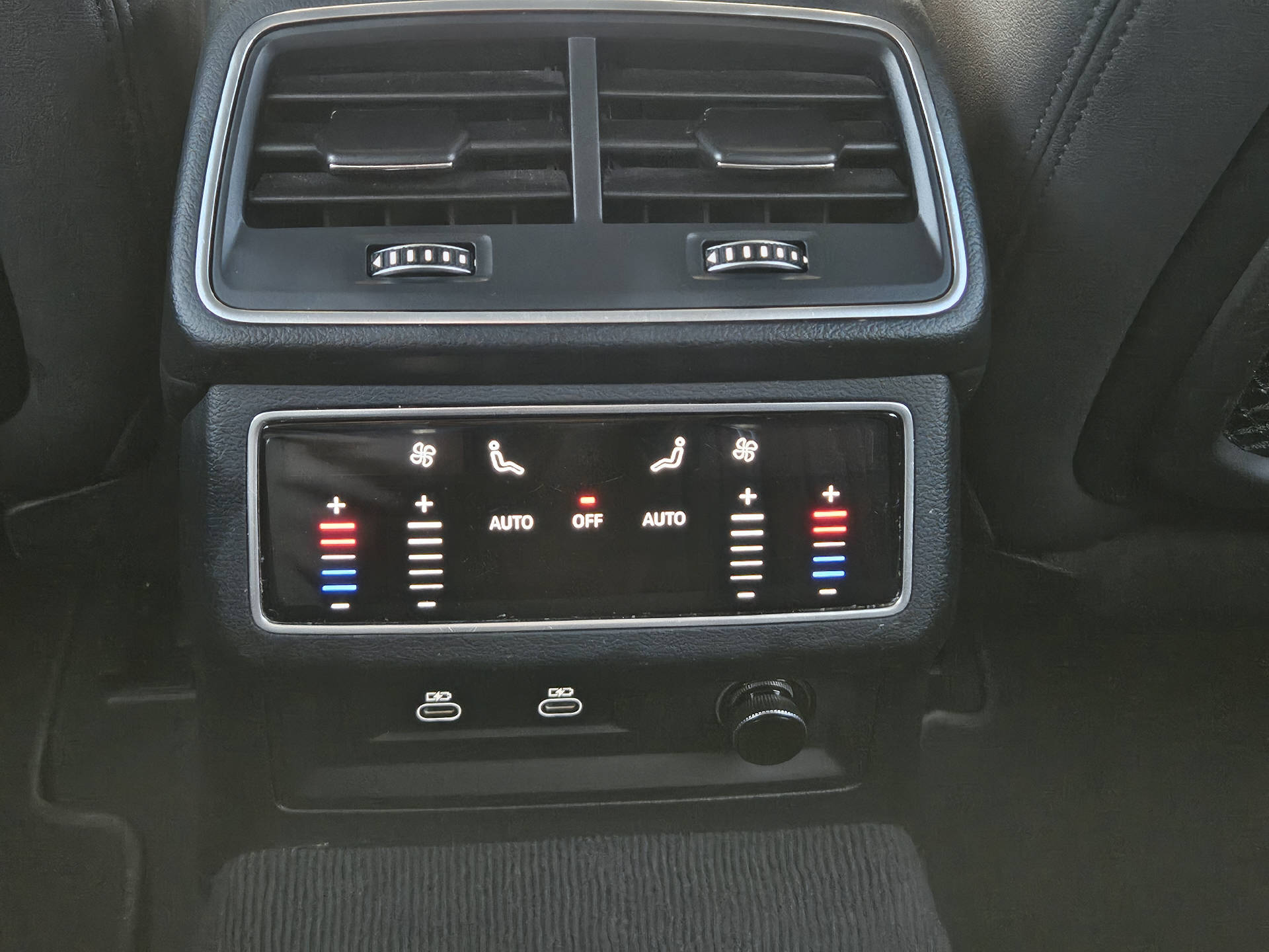 AUDI A6 Avant 2.0 40 TDI Attraction quattro S-Tronic * 8-fach bereift *-image-10