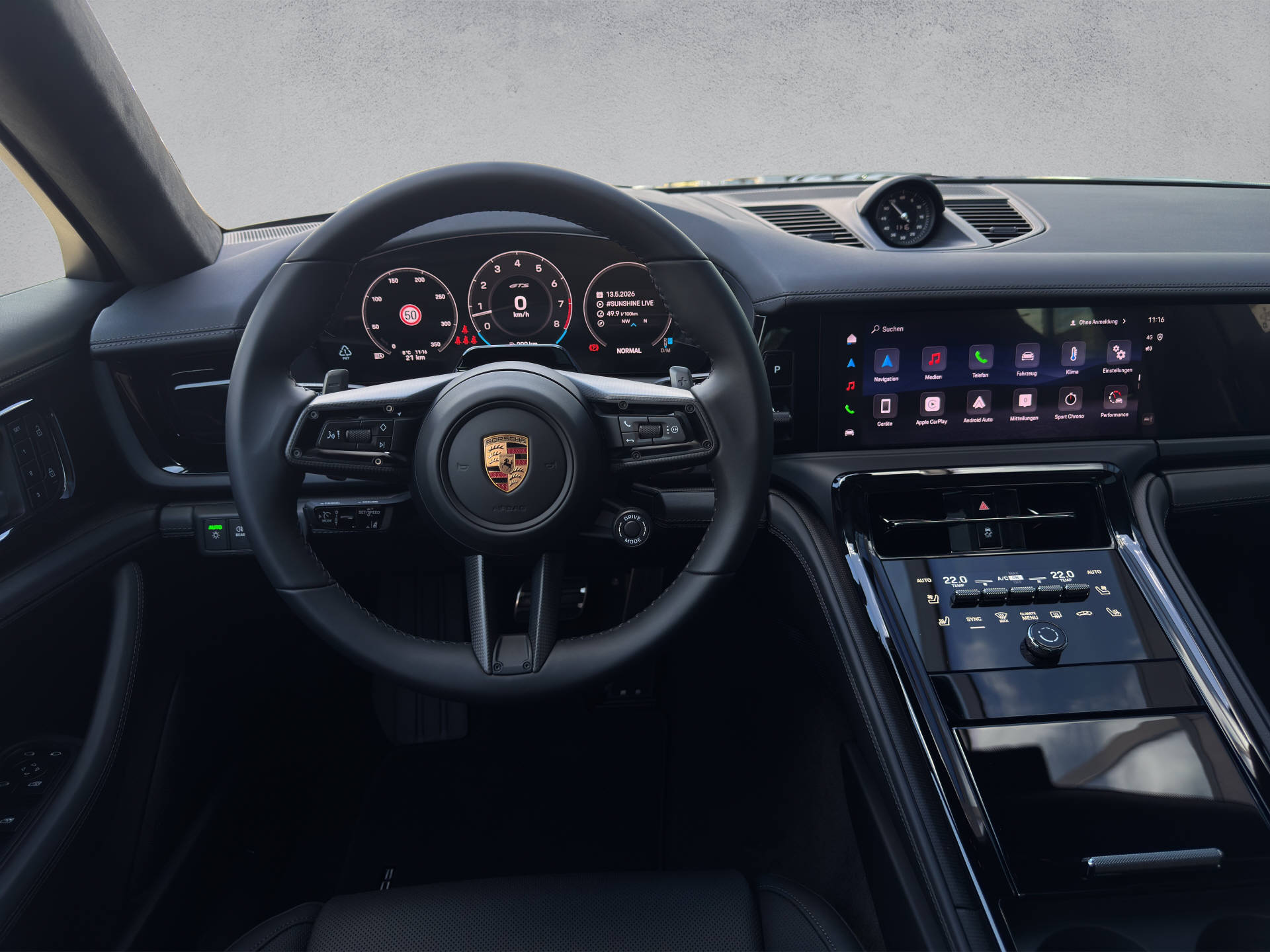 PORSCHE Panamera GTS-image-5