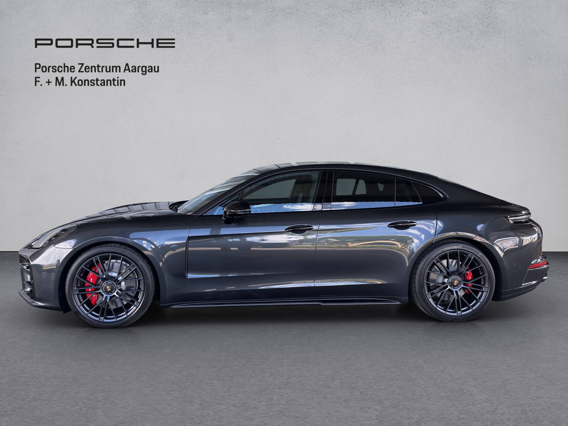 PORSCHE Panamera GTS-image-2