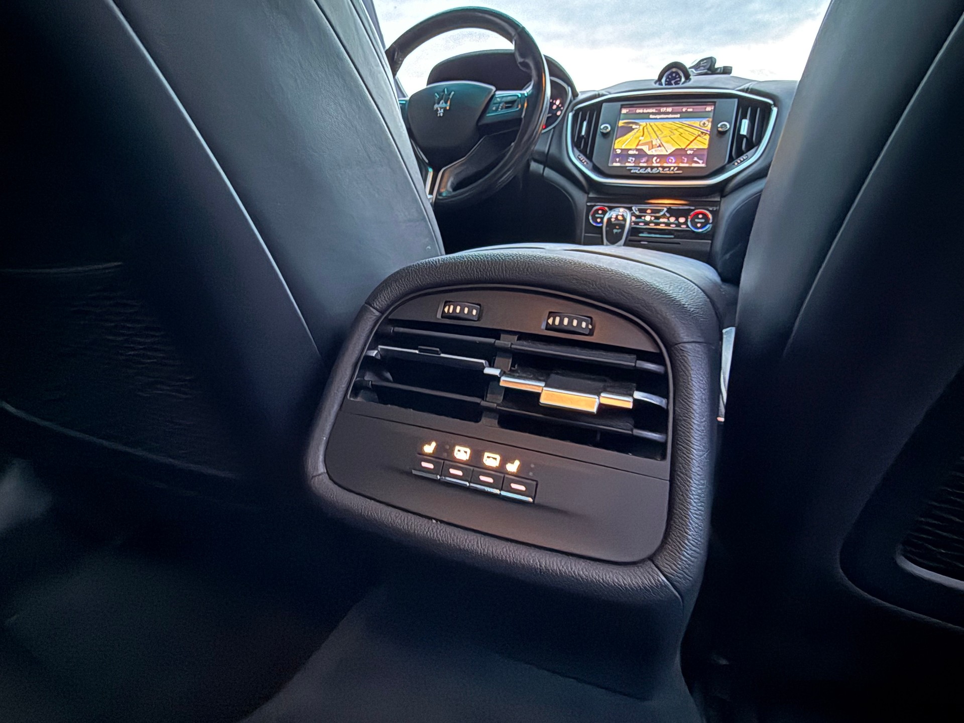 MASERATI Ghibli S Q4 3.0 V6 Automatica-image-12