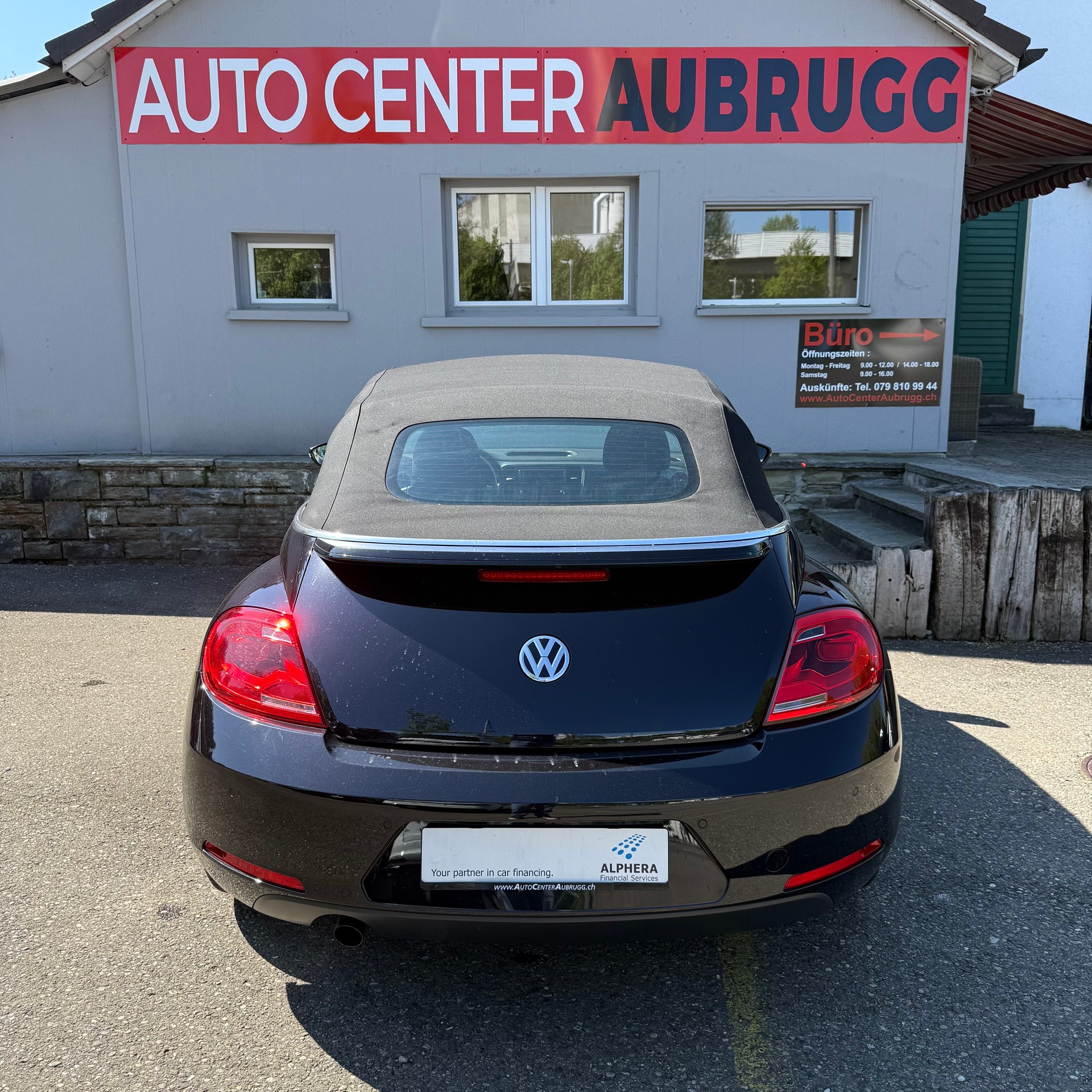 VW Beetle Cabrio 1.2 TSI BMT Allstar DSG-image-4