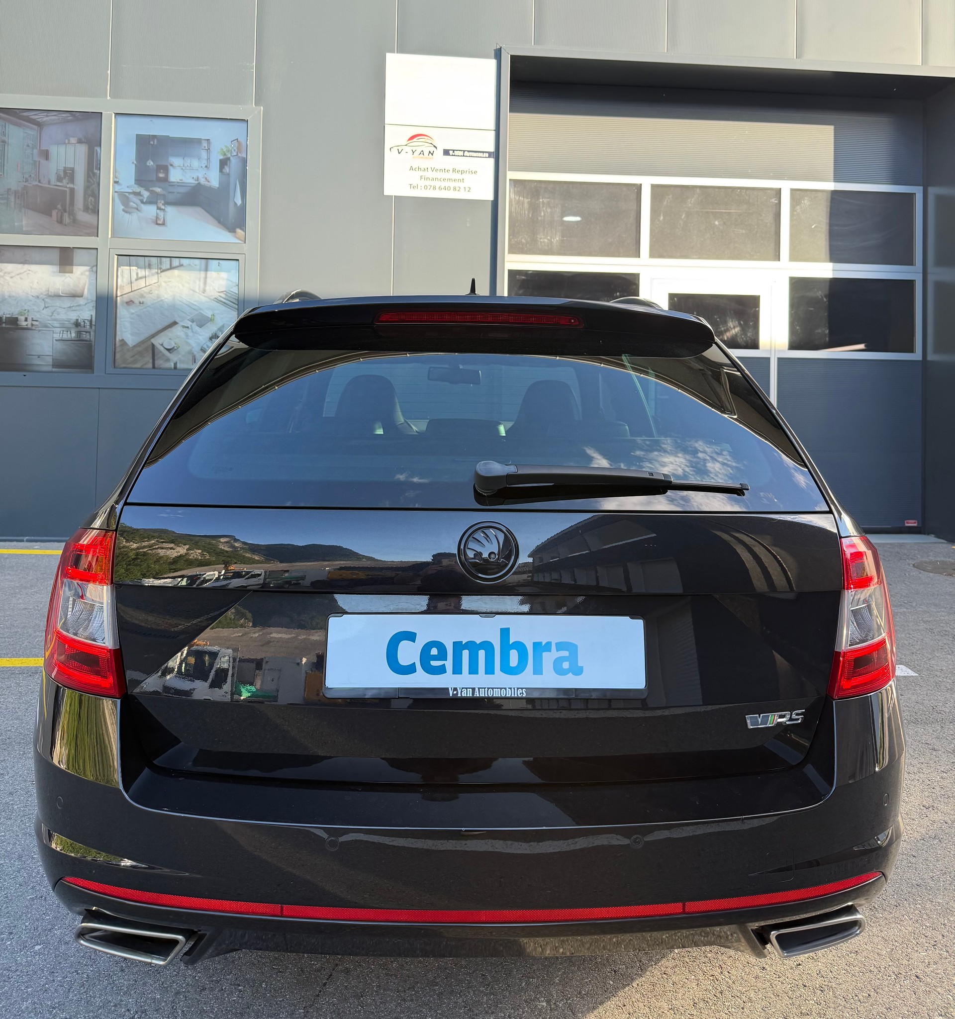 SKODA Octavia Combi 2.0 TDI RS-image-6