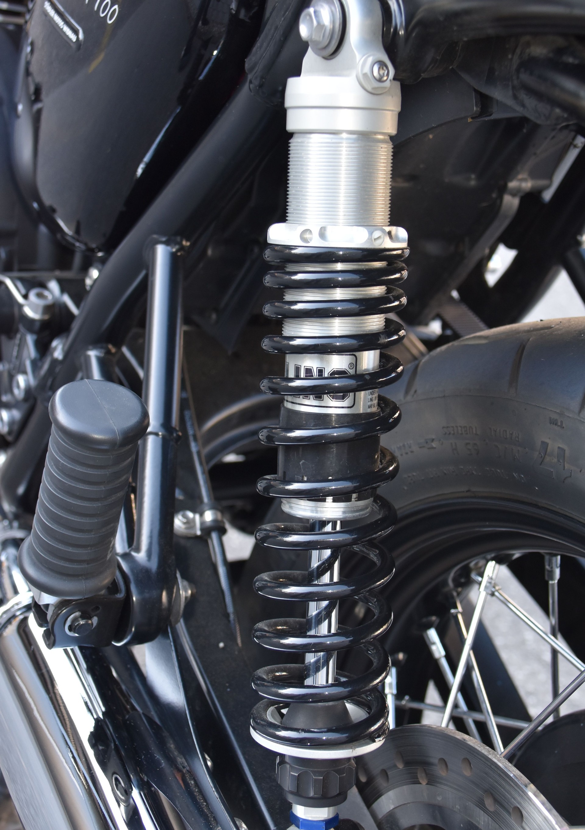 TRIUMPH Bonneville 900 i T 100-image-11