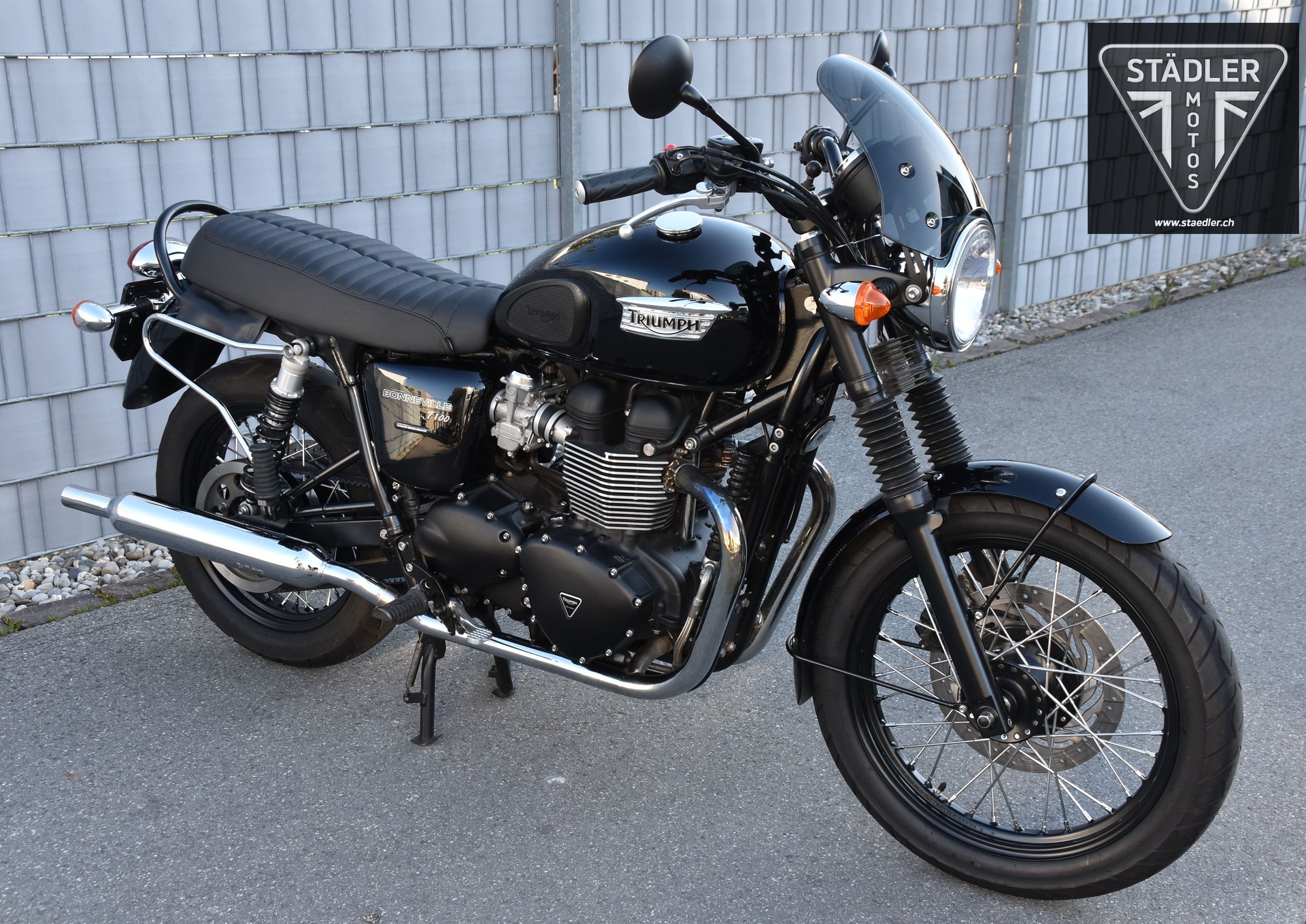 TRIUMPH Bonneville 900 i T 100-image-9