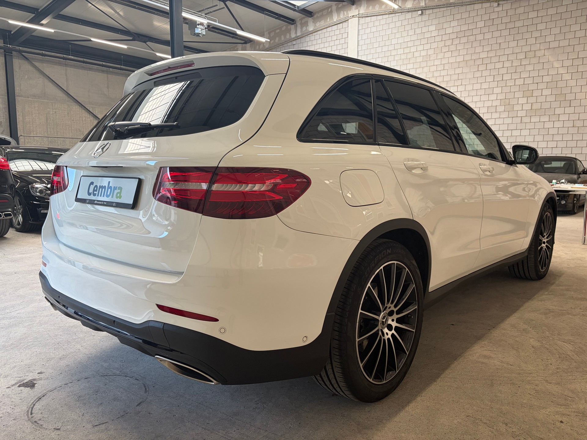 MERCEDES-BENZ GLC 250 4Matic 9G-Tronic-image-3