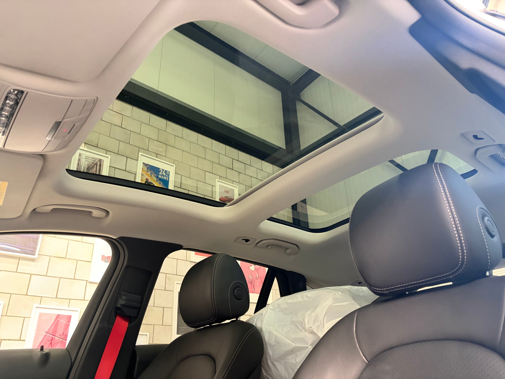 MERCEDES-BENZ GLC 250 4Matic 9G-Tronic-image-14