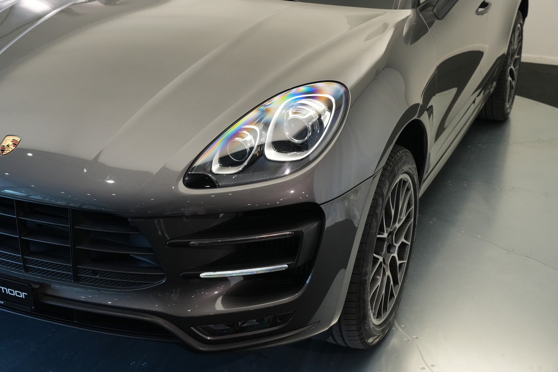 PORSCHE Macan Turbo PDK *CH-Fahrzeug* *Chrono*-image-37