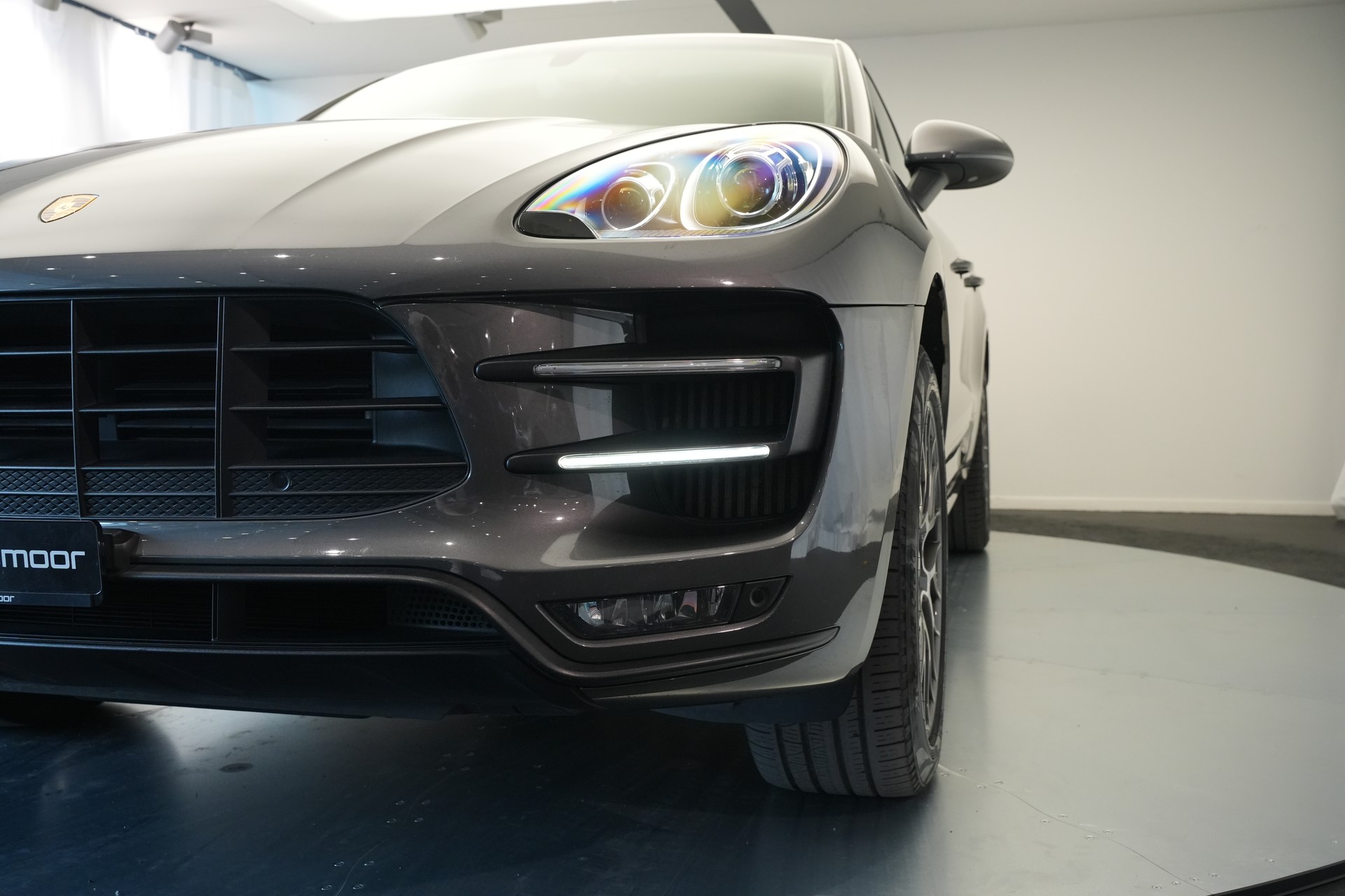 PORSCHE Macan Turbo PDK *CH-Fahrzeug* *Chrono*-image-39