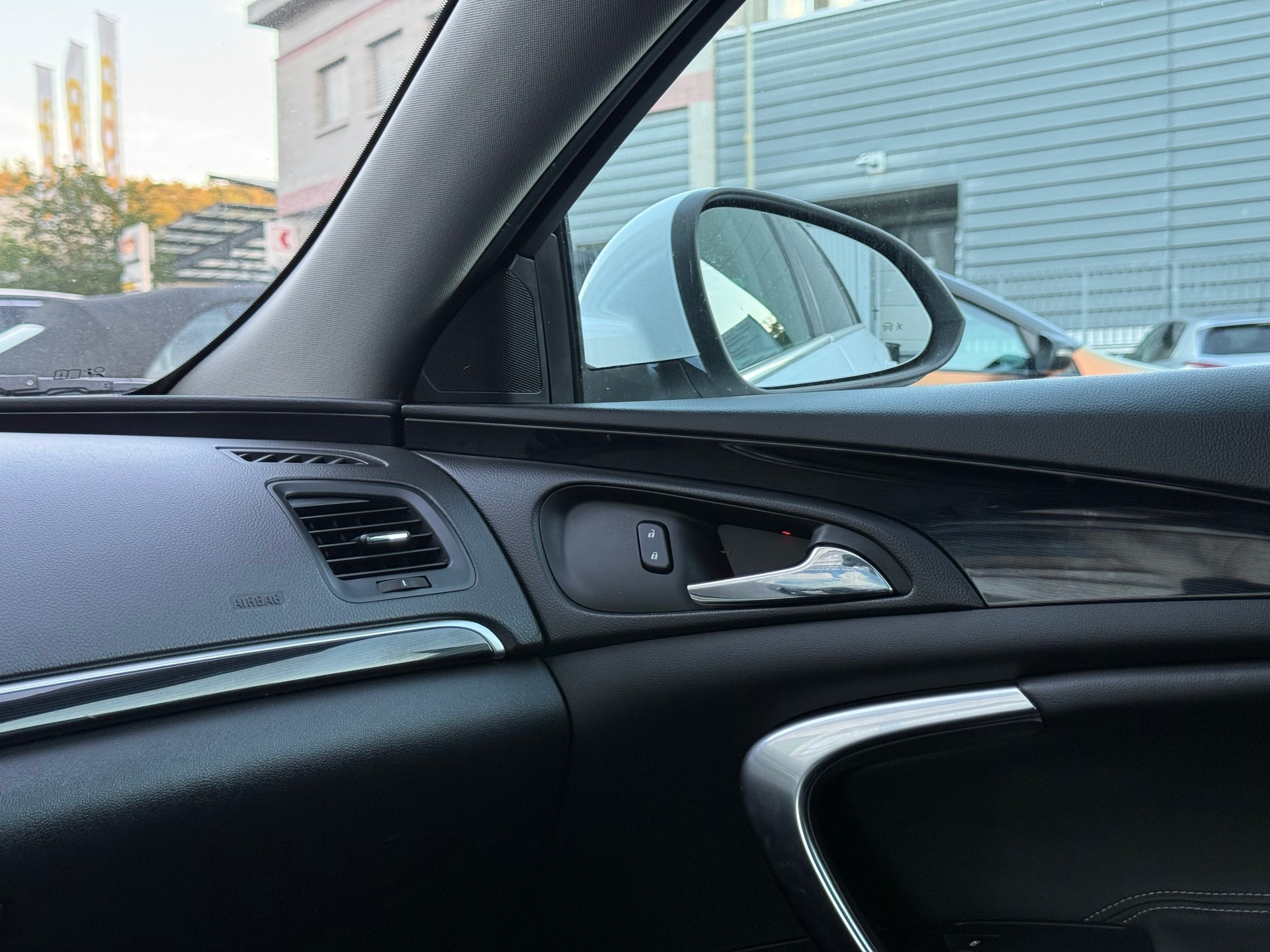 OPEL Insignia ST 2.0 Turbo Sport 4WD Aut.-image-9