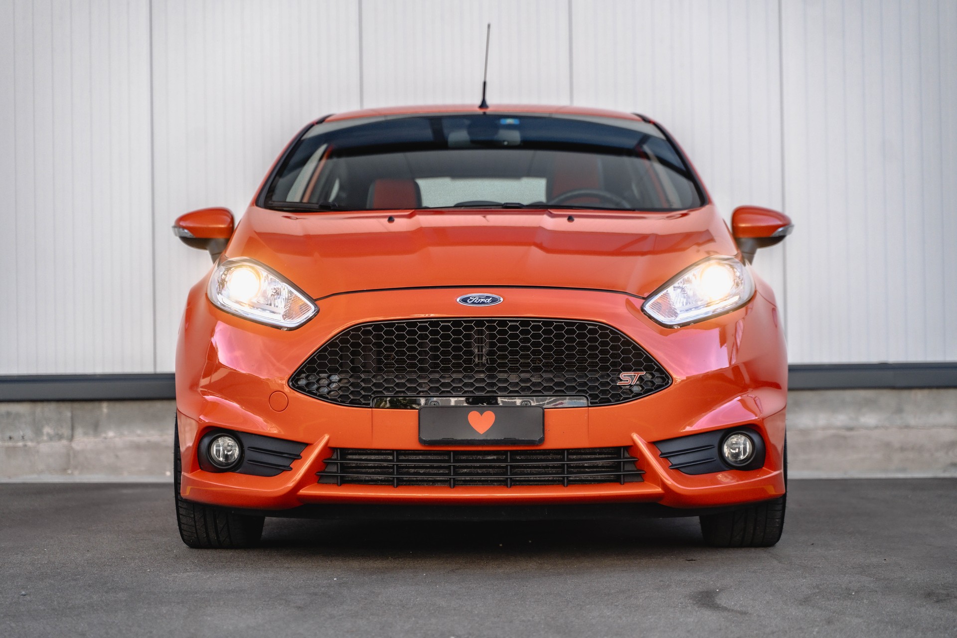FORD Fiesta 1.6 SCTi ST-2 * AB MFK * TRAUMHAFTE AUSSTATUNG * 8-FACH BEREIFT *-showroom-element-1