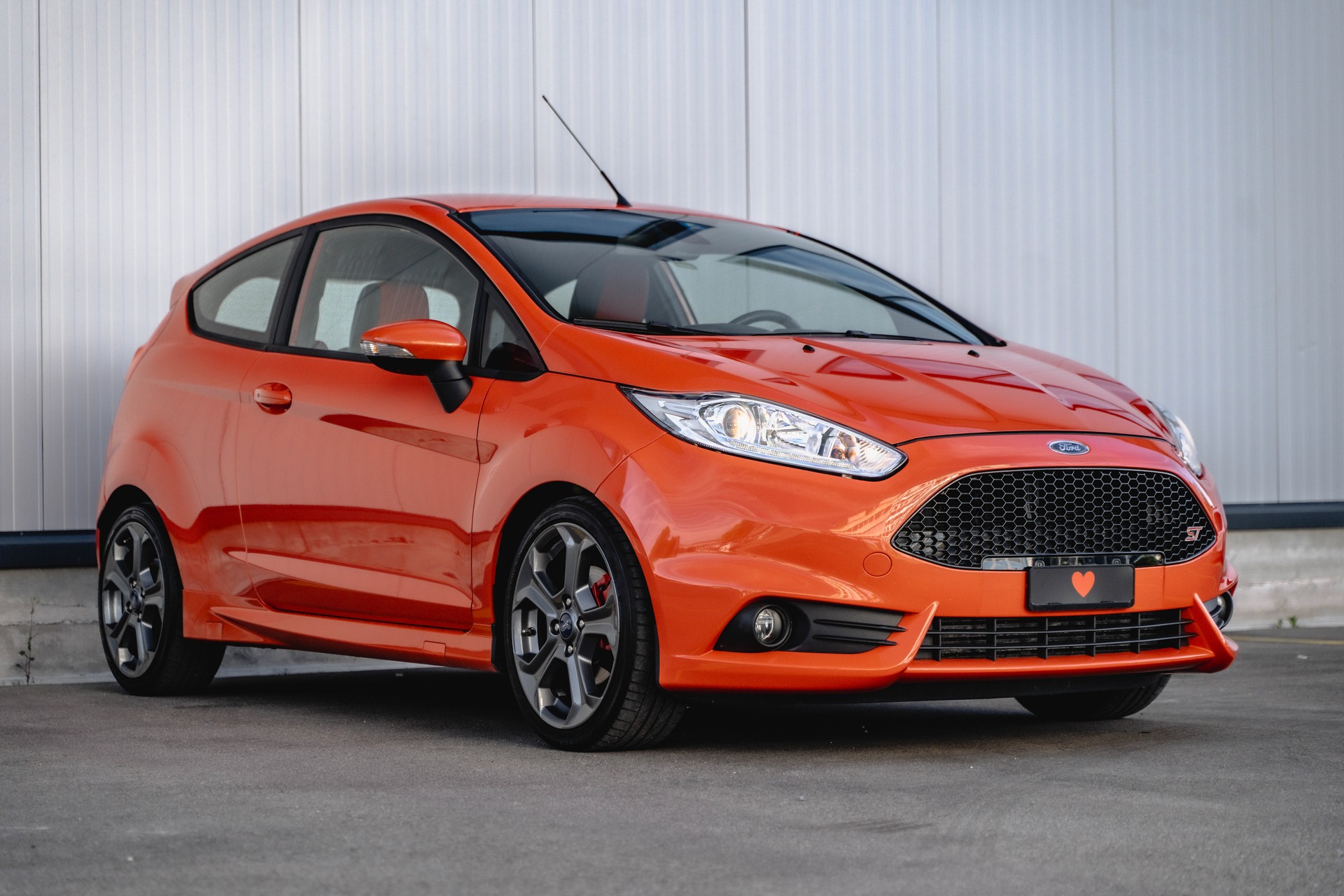 FORD Fiesta 1.6 SCTi ST-2 * AB MFK * TRAUMHAFTE AUSSTATUNG * 8-FACH BEREIFT *-showroom-element-2