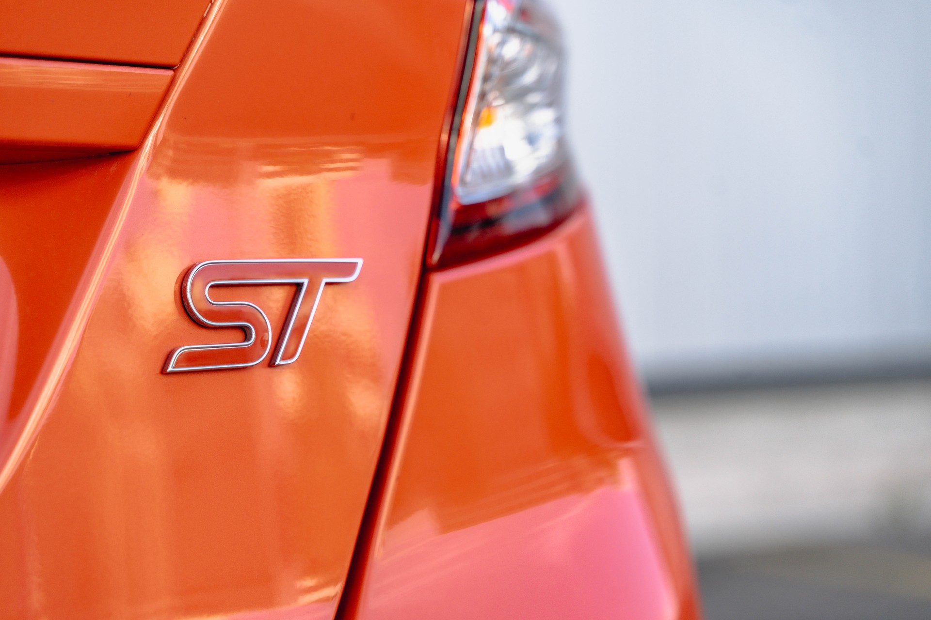 FORD Fiesta 1.6 SCTi ST-2 * AB MFK * TRAUMHAFTE AUSSTATUNG * 8-FACH BEREIFT *-image-8
