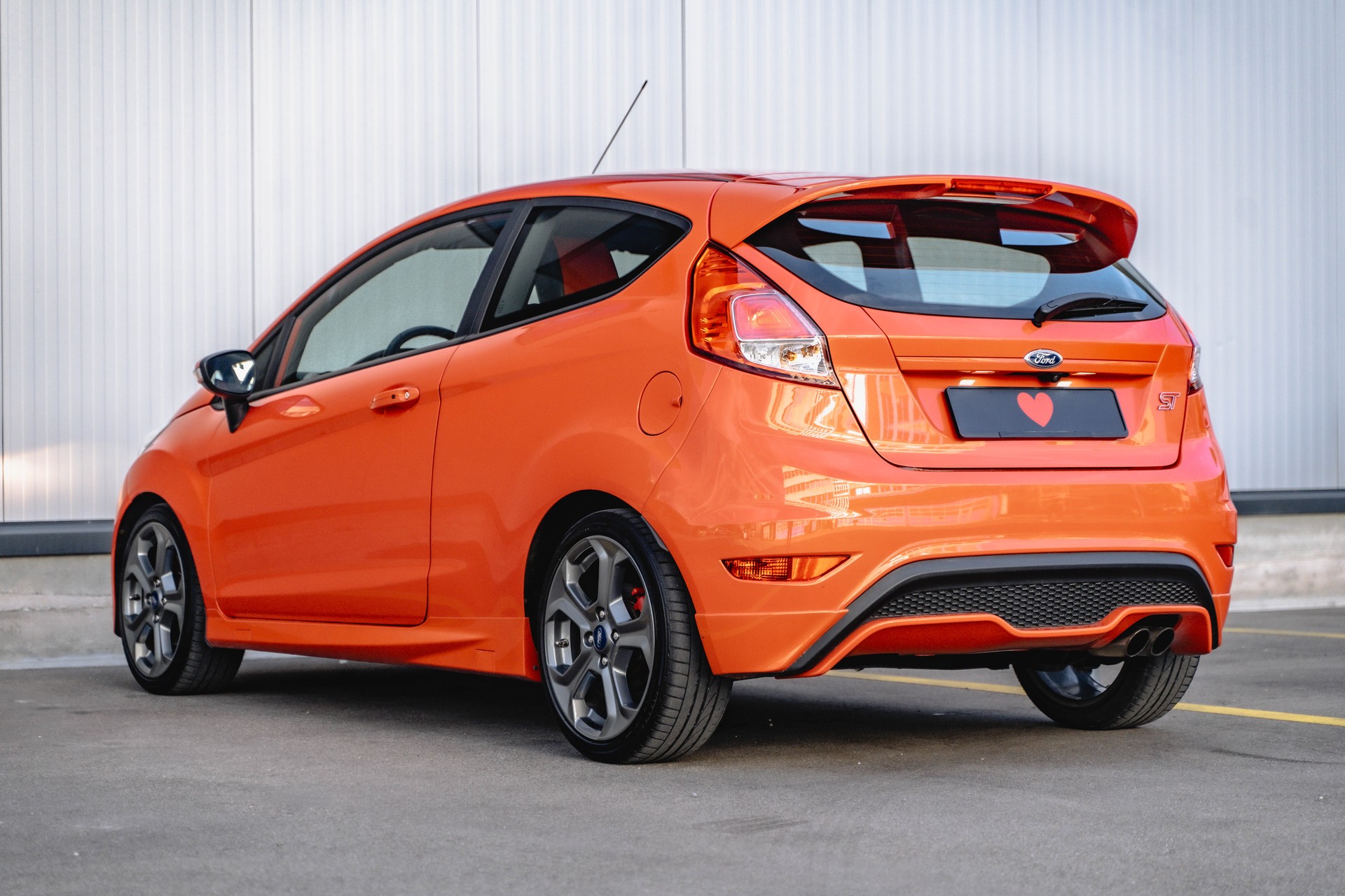 FORD Fiesta 1.6 SCTi ST-2 * AB MFK * TRAUMHAFTE AUSSTATUNG * 8-FACH BEREIFT *-image-5