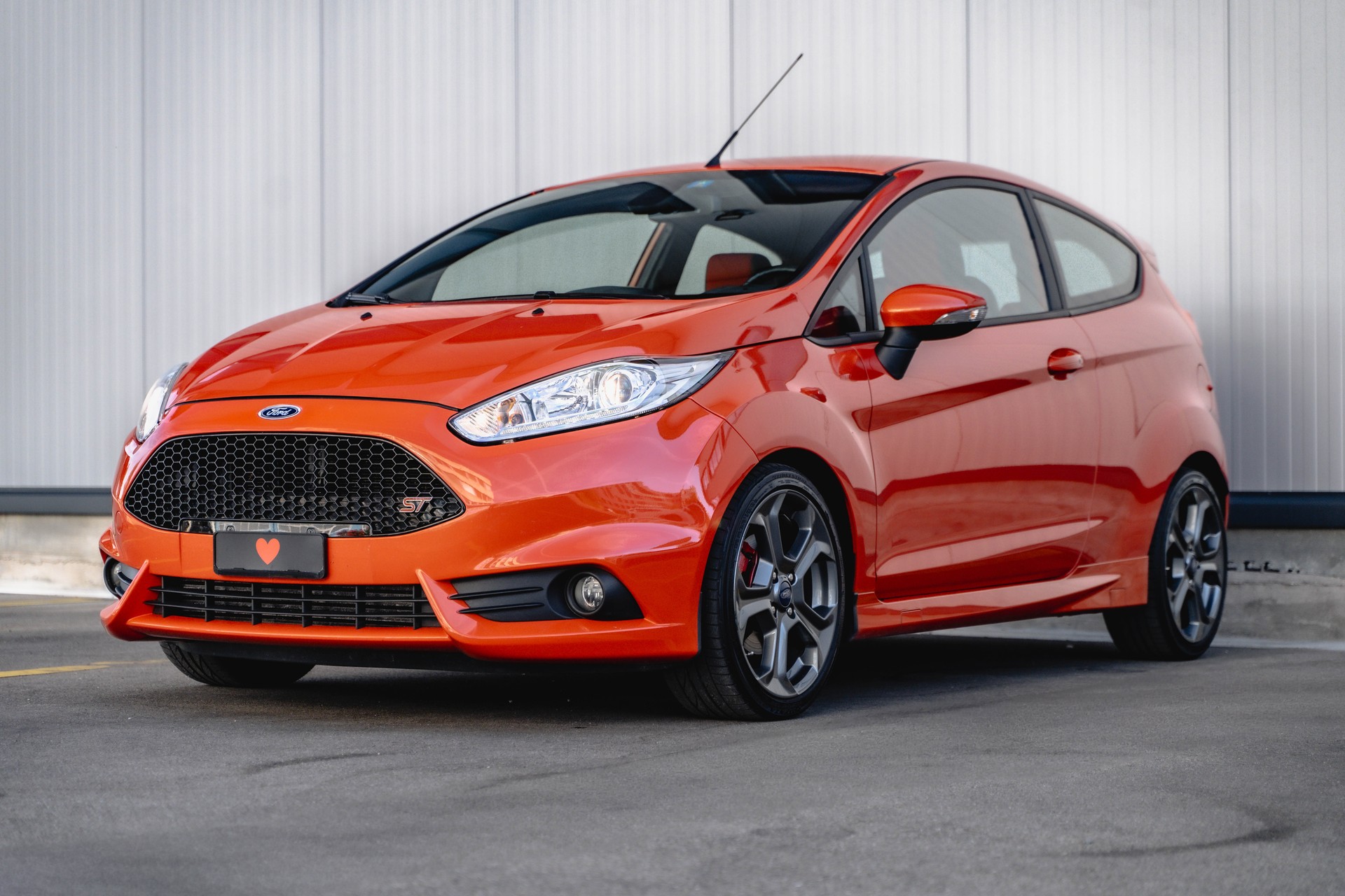 FORD Fiesta 1.6 SCTi ST-2 * AB MFK * TRAUMHAFTE AUSSTATUNG * 8-FACH BEREIFT *