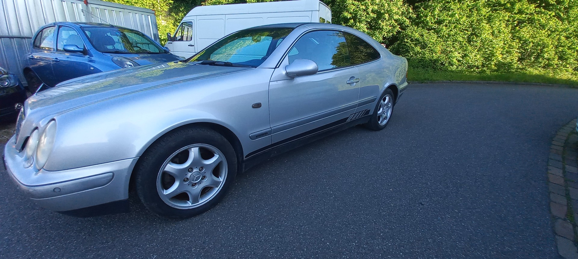 MERCEDES-BENZ CLK 320 Sport Automatic-image-8