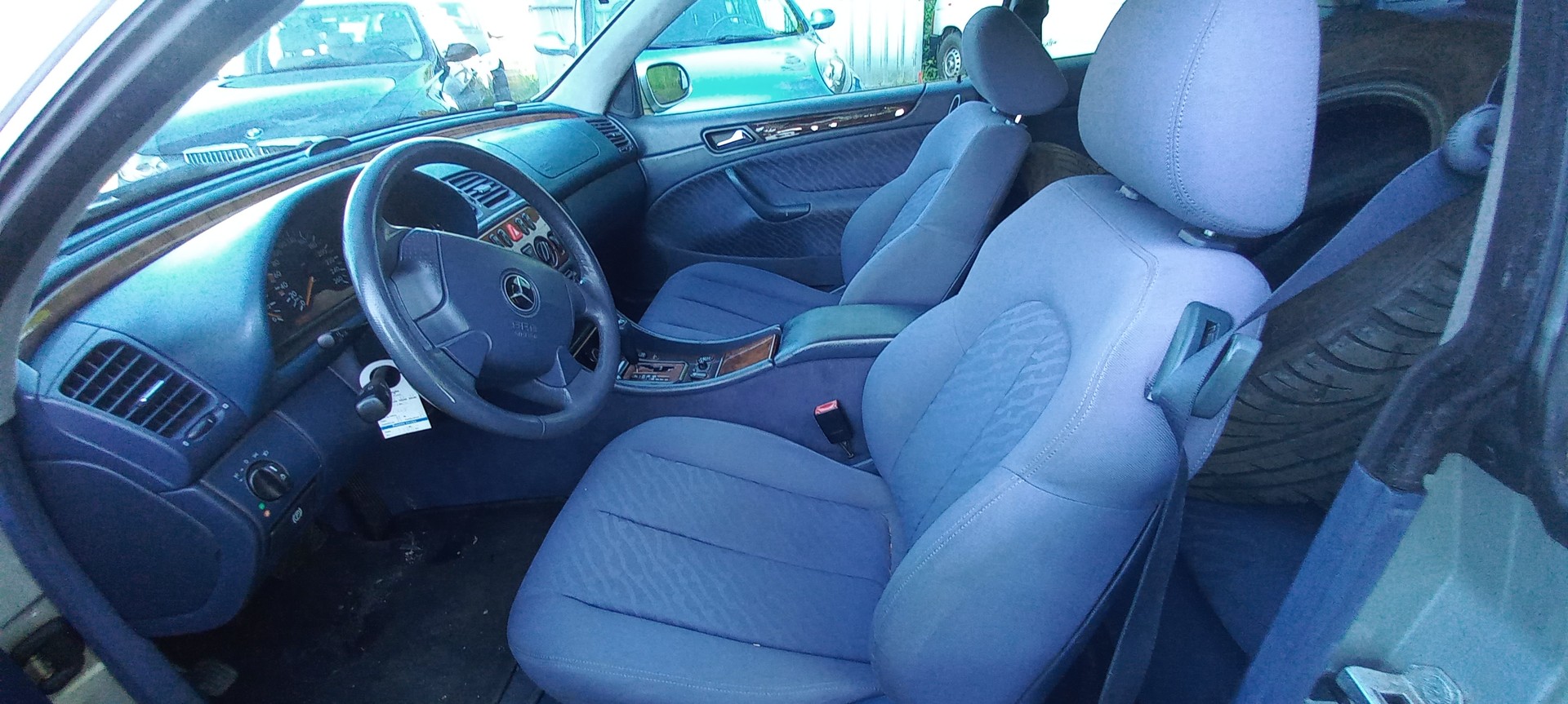 MERCEDES-BENZ CLK 320 Sport Automatic-image-10