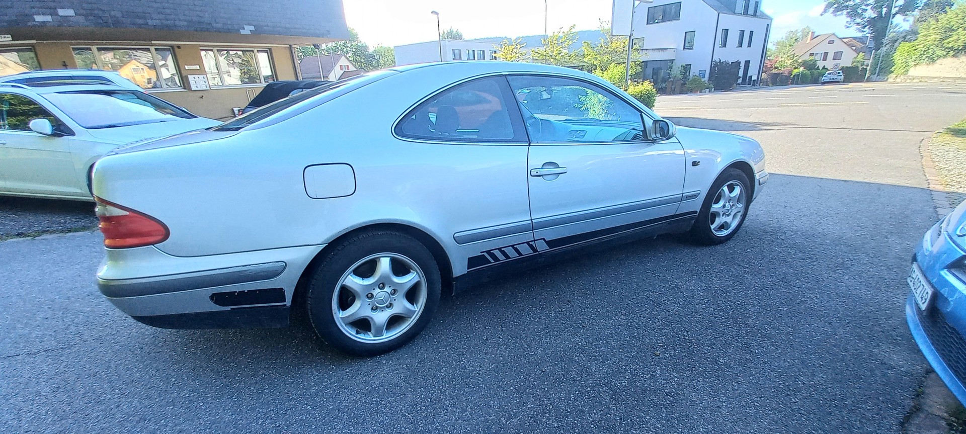 MERCEDES-BENZ CLK 320 Sport Automatic-image-3