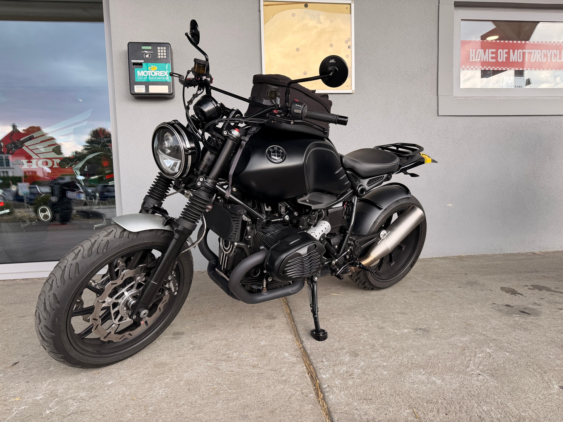 BMW R nineT Pure ABS-image-3
