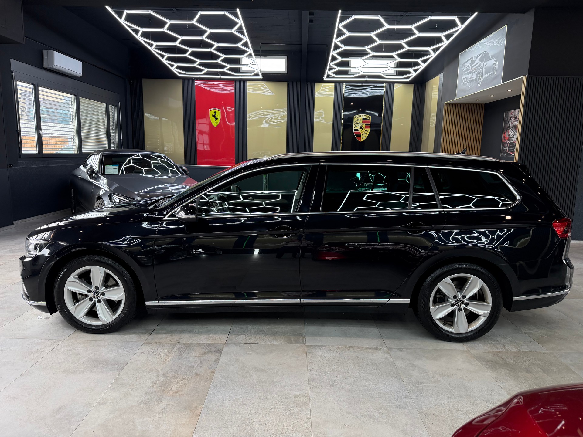 VW Passat 2.0 TDI BMT Elegance 4Motion DSG-image-7