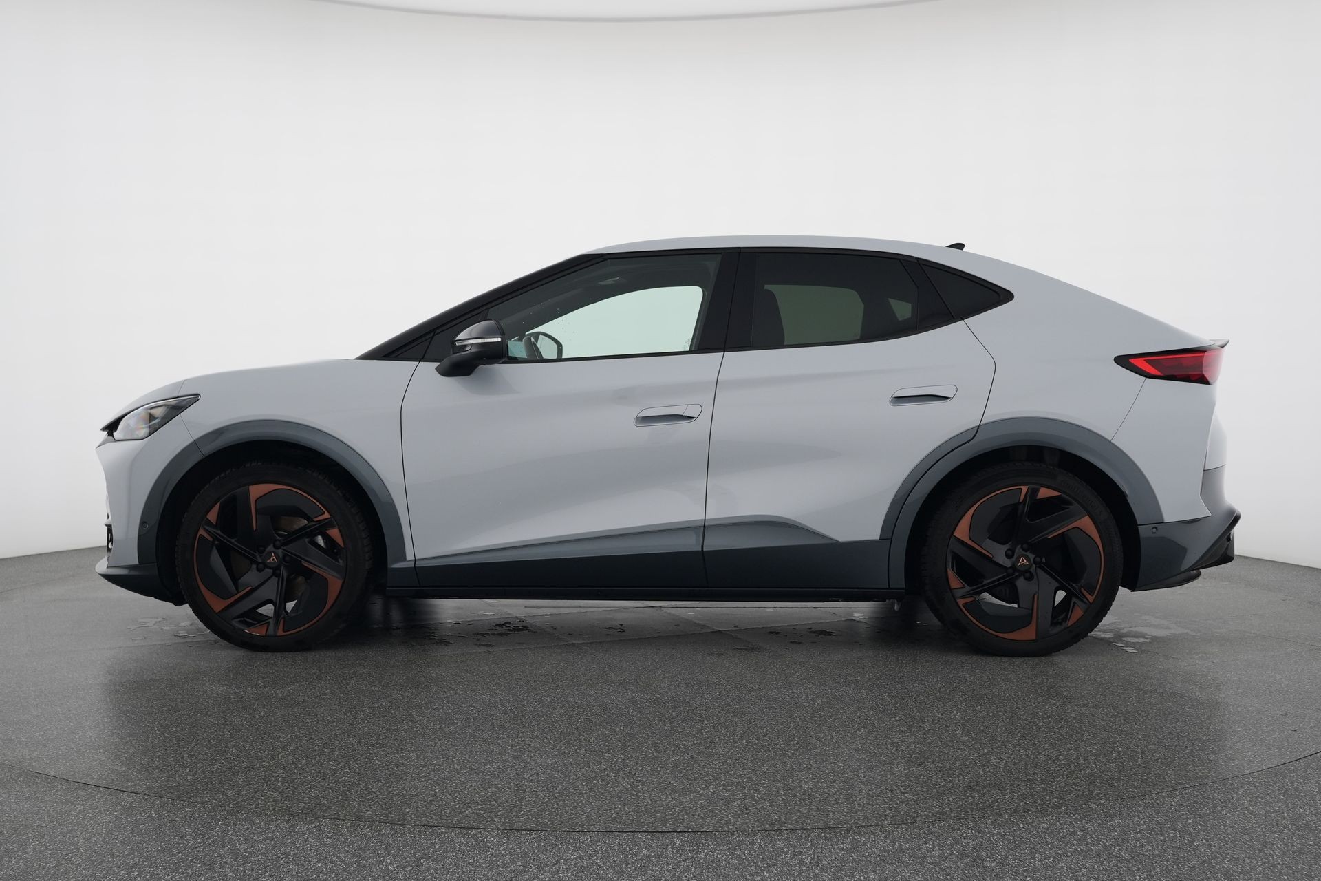CUPRA Tavascan Type 9 77 kWh Adrenaline-showroom-element-2