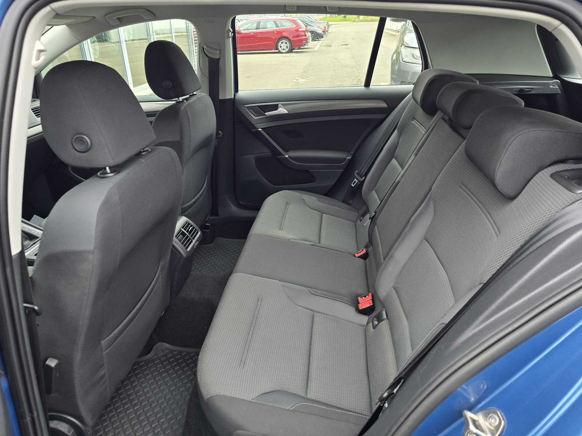 VW Golf 2.0 TDI Highline 4Motion-image-20
