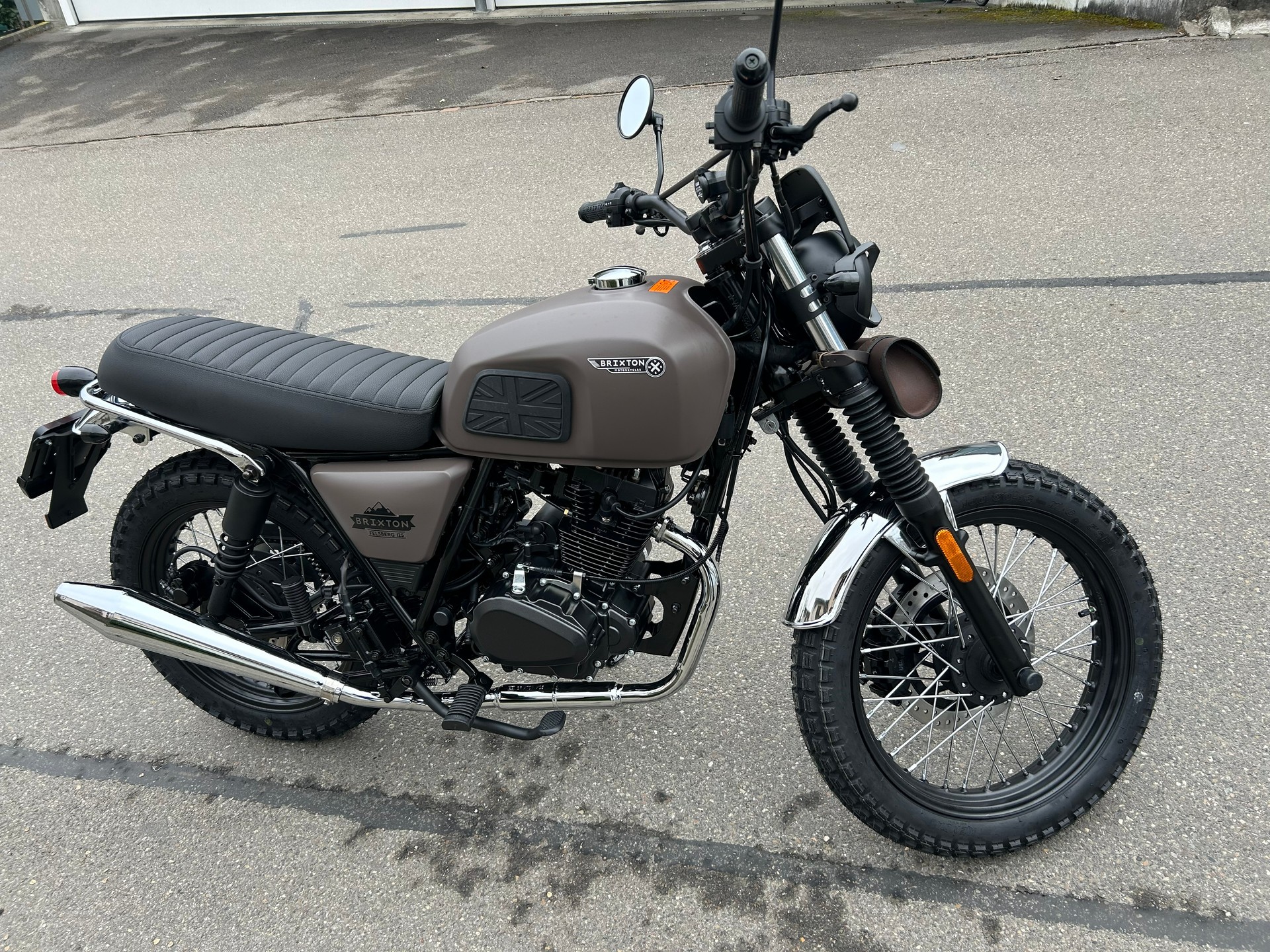 BRIXTON Cromwell 125 CBS-image-4