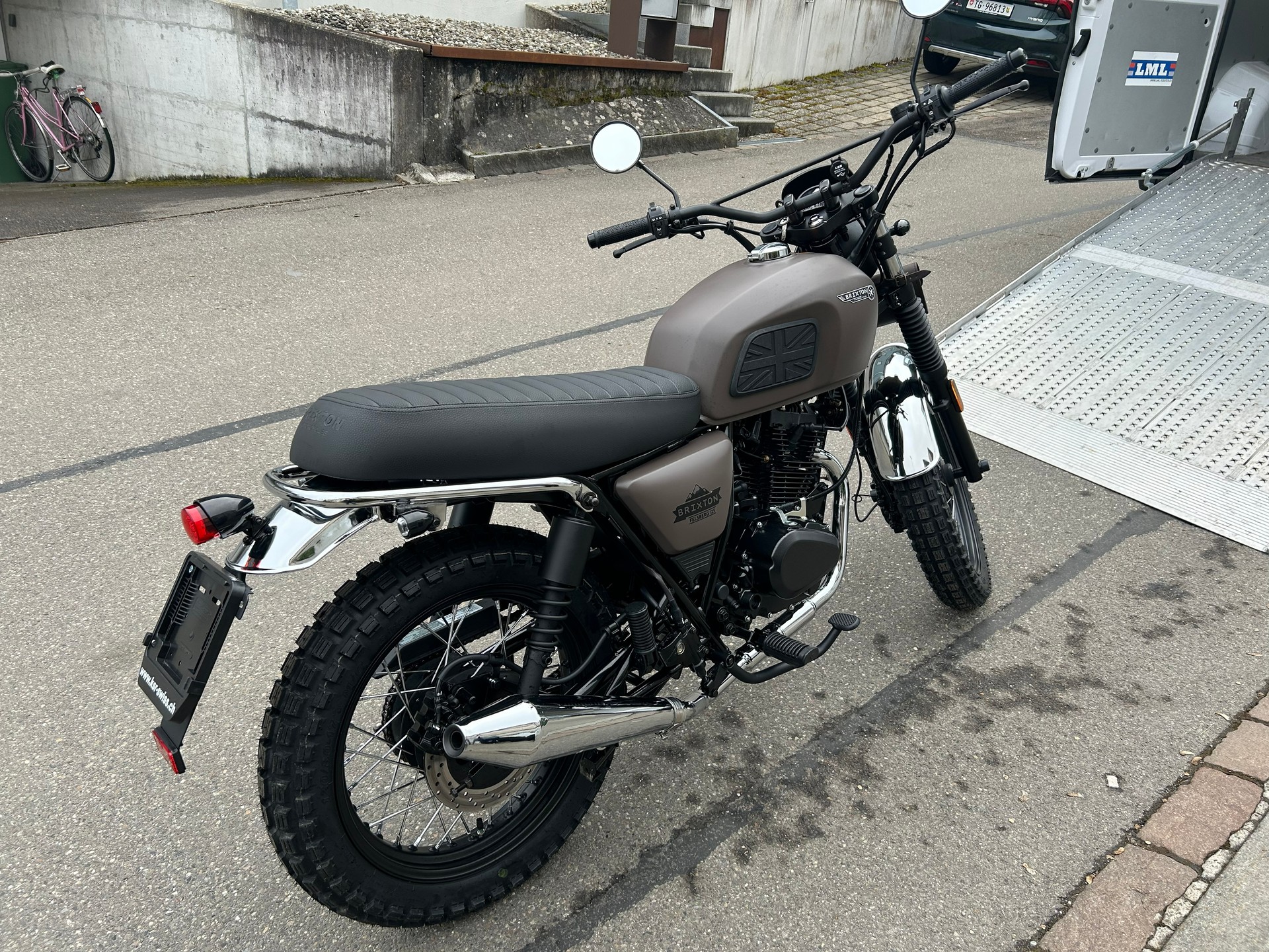 BRIXTON Cromwell 125 CBS-image-1