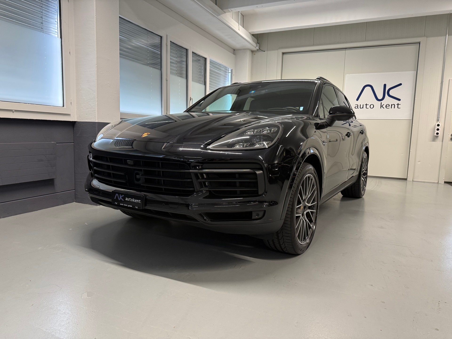 PORSCHE Cayenne E-Hybrid