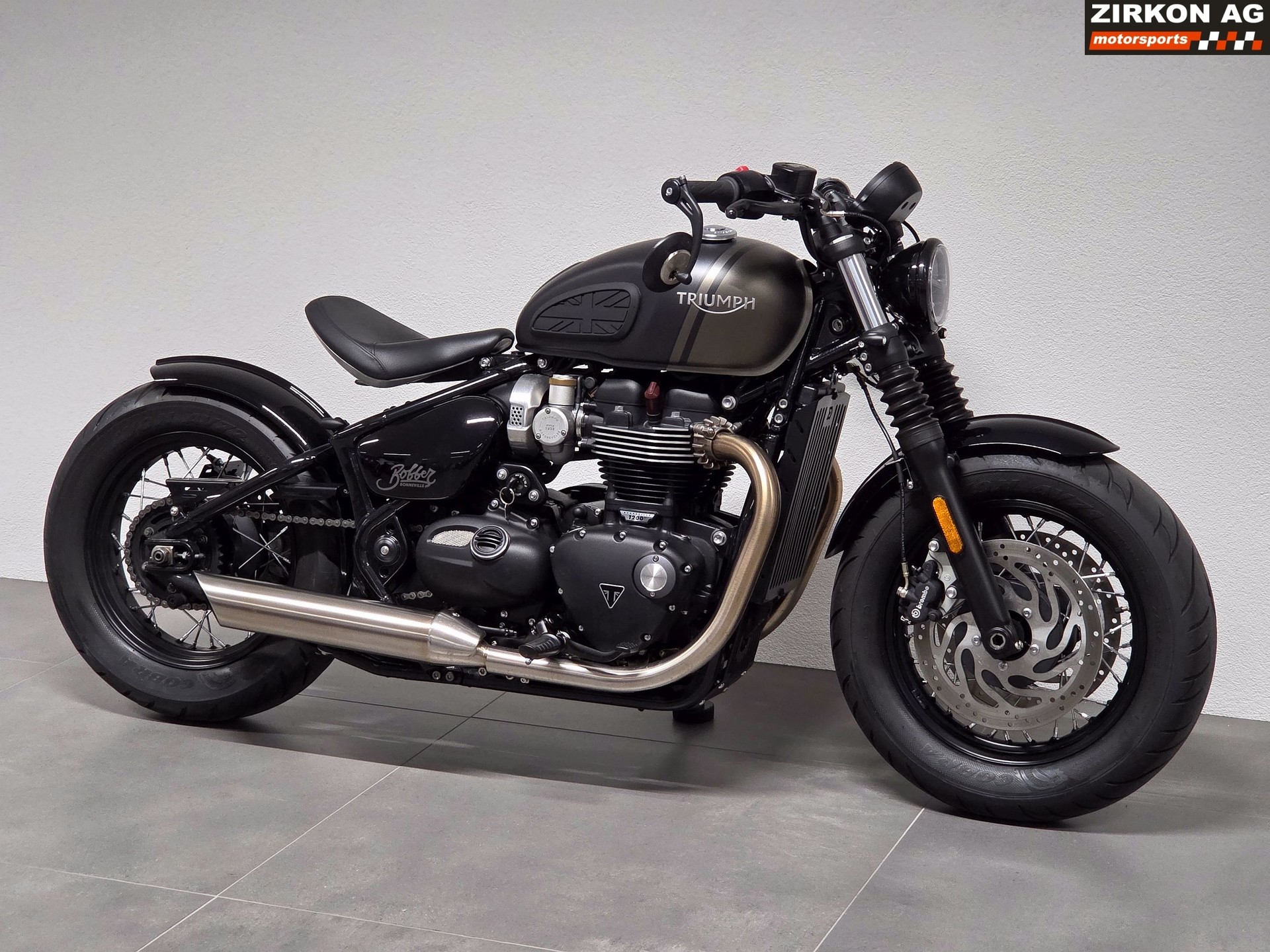 TRIUMPH Bonneville 1200 Bobber Custom (35kW)-image-1