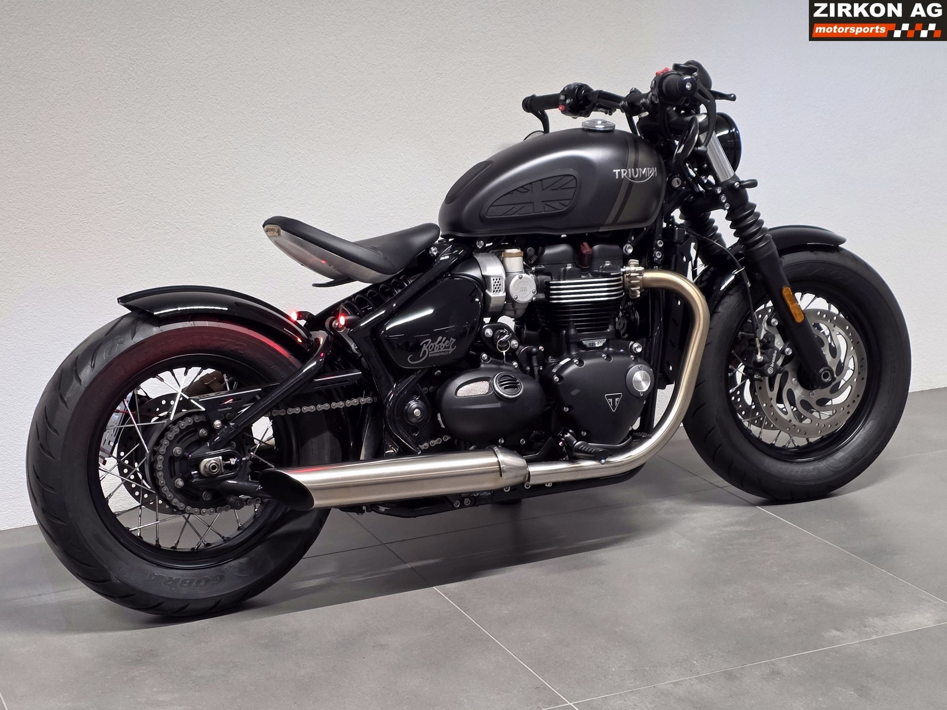 TRIUMPH Bonneville 1200 Bobber Custom (35kW)-image-4