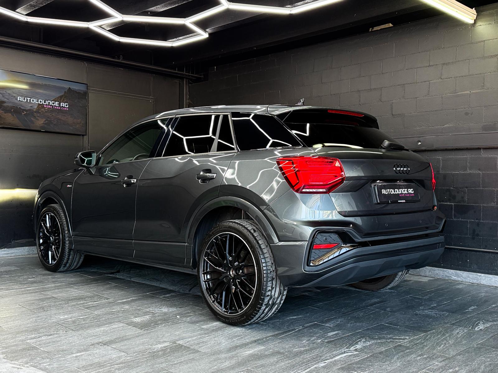 AUDI Q2 35 TDI S line quattro S-tronic-image-7
