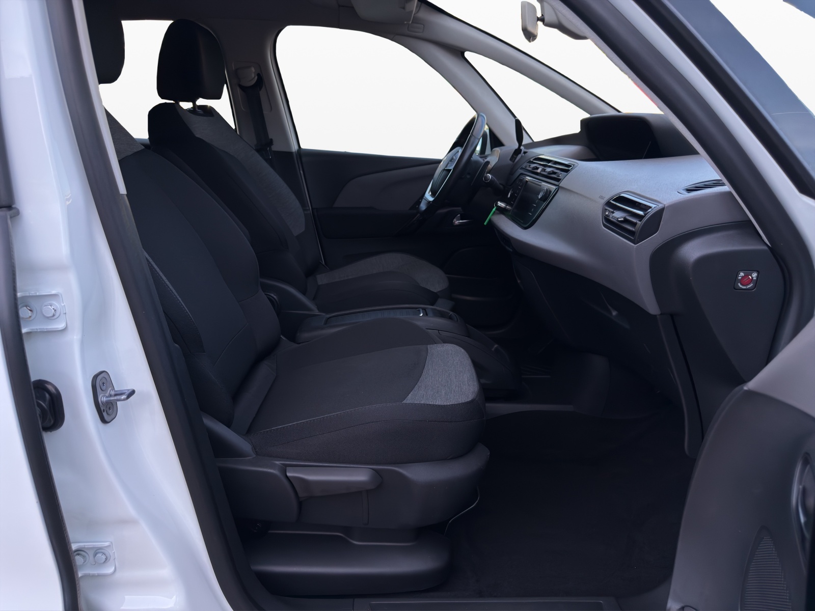 CITROEN C4 Picasso 1.6 BlueHDi Feel EAT6-image-14