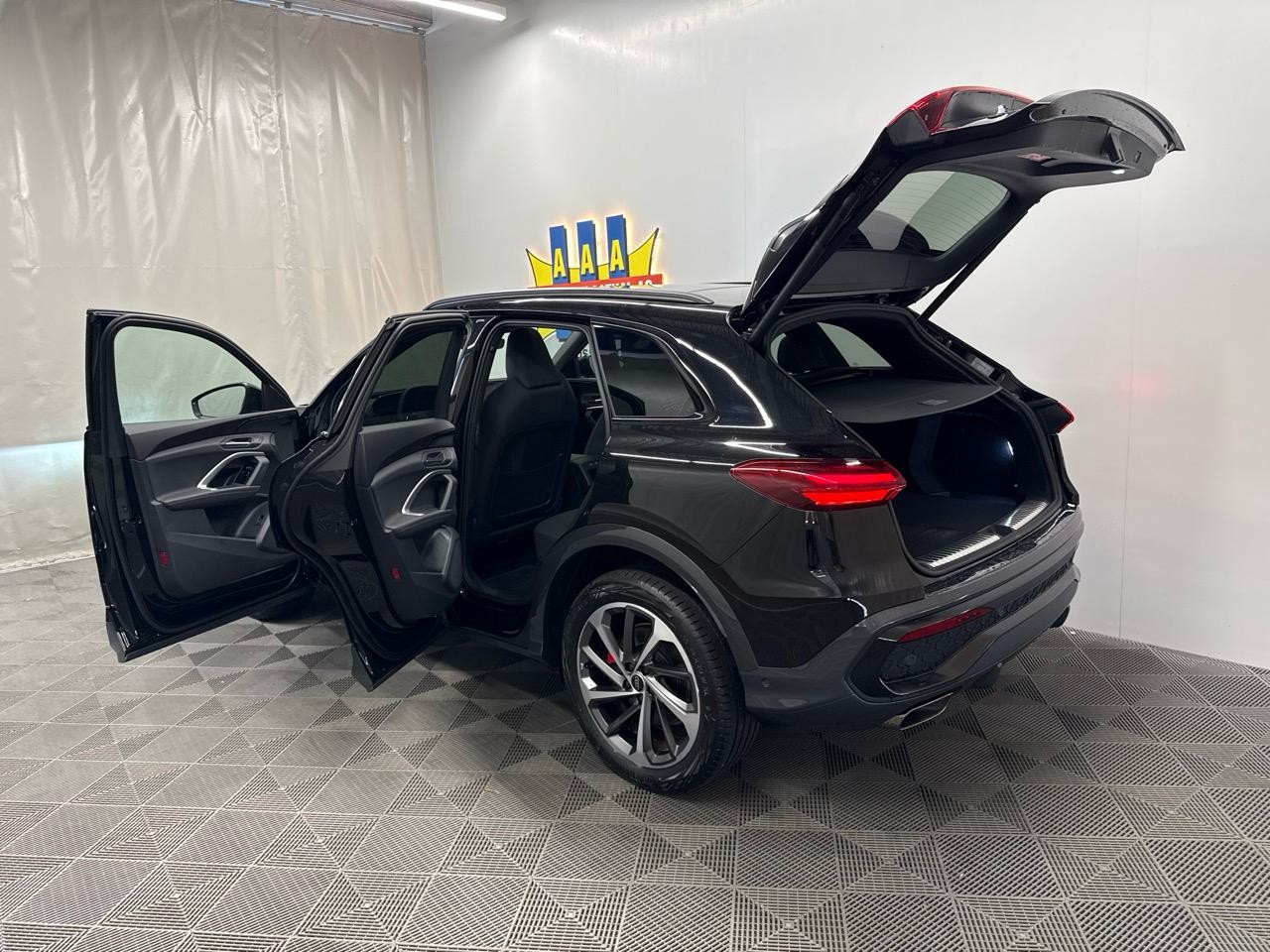 AUDI Q5 TFSI quattro 150 kW S-tronic S-Line-image-15