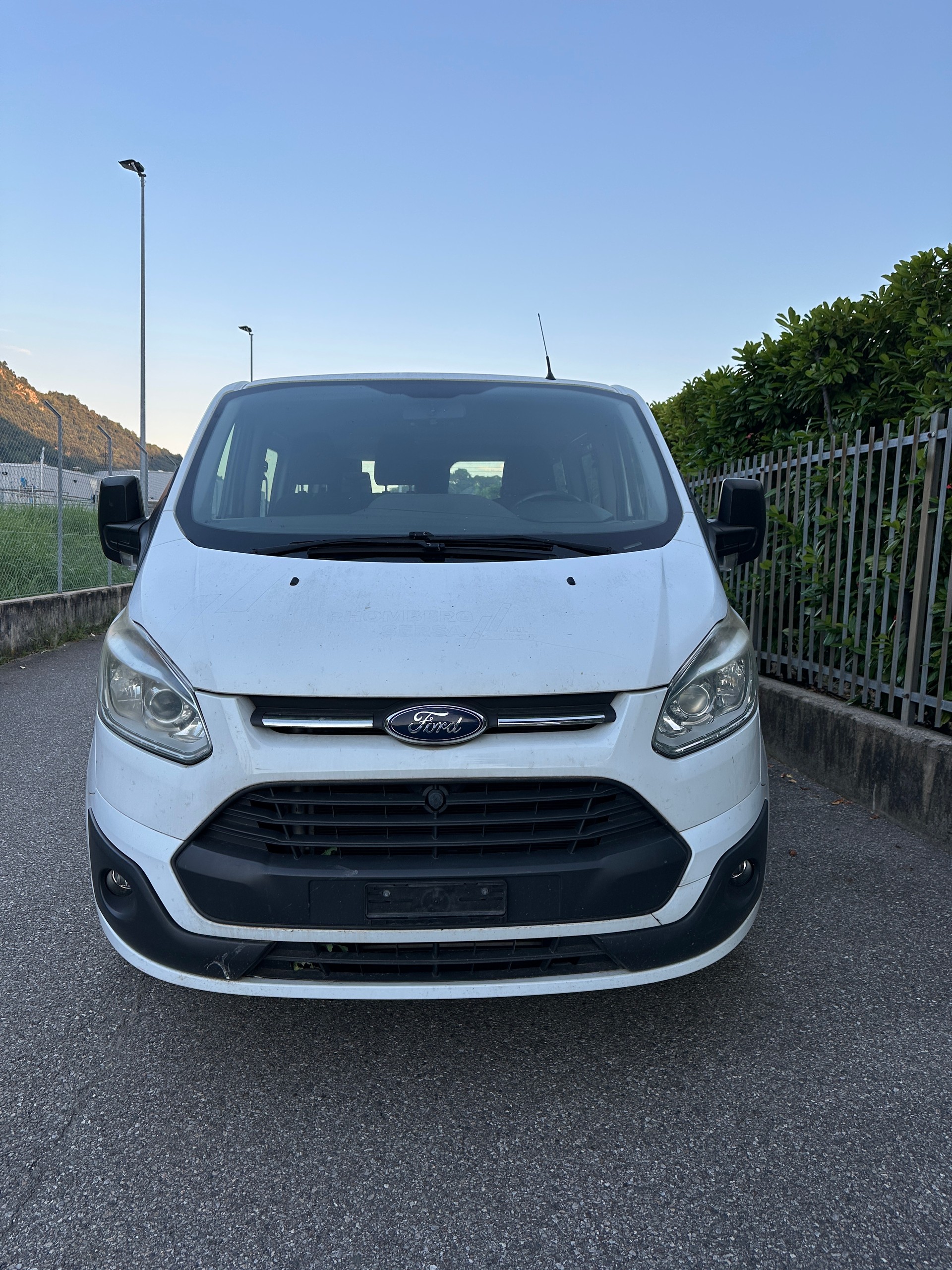 FORD Transit Custom 310 L1H1 Ambiente-image-1