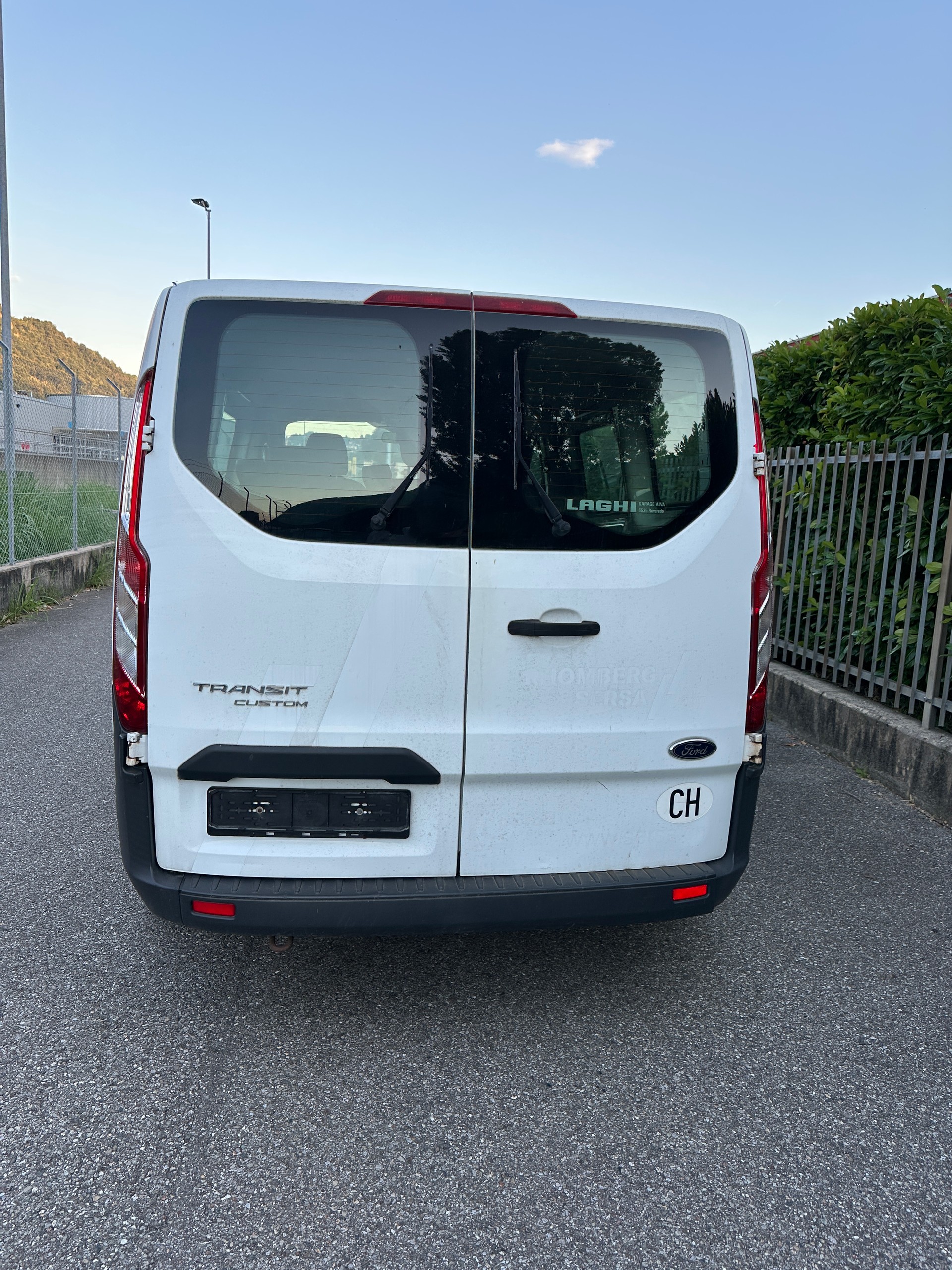 FORD Transit Custom 310 L1H1 Ambiente-image-4