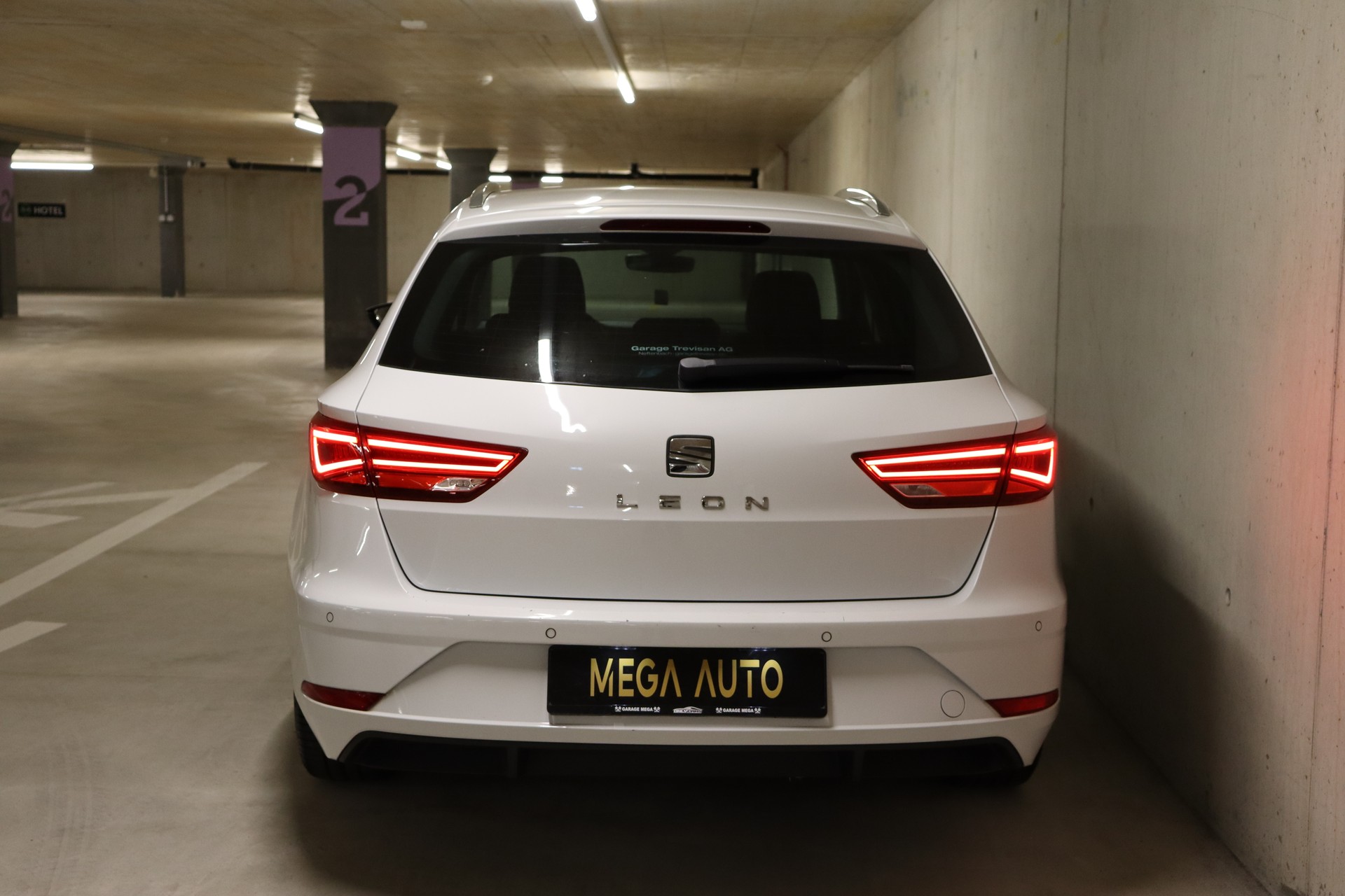 SEAT Leon ST 2.0 TDI CR Style DSG-image-10