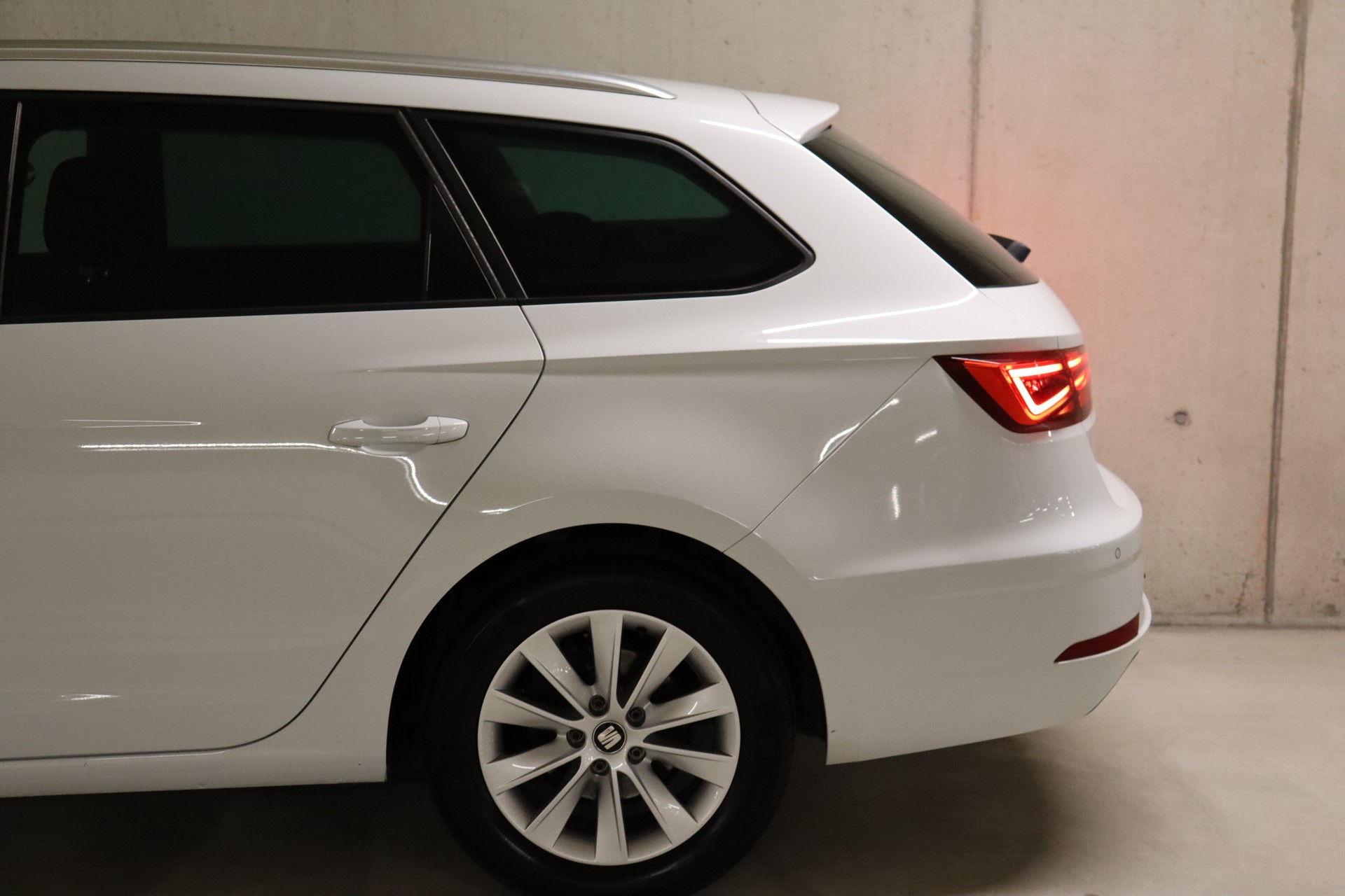 SEAT Leon ST 2.0 TDI CR Style DSG-image-6