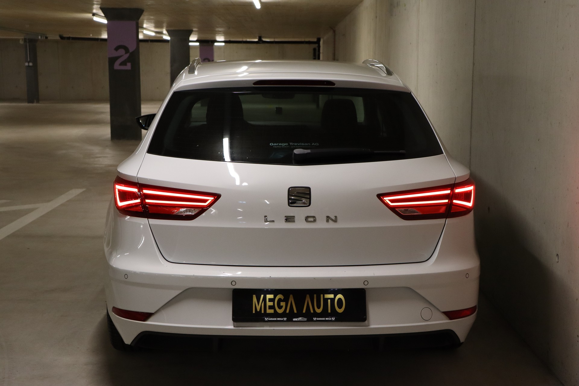 SEAT Leon ST 2.0 TDI CR Style DSG-image-9