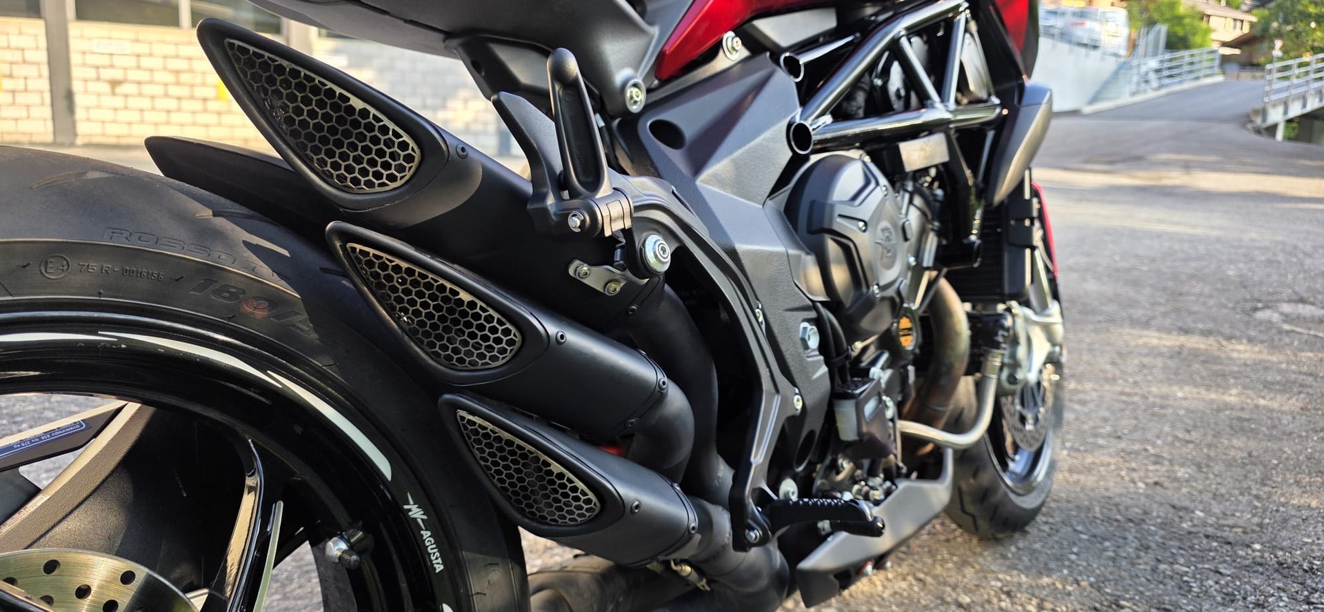MV AGUSTA B3 Brutale 800 RR-image-6