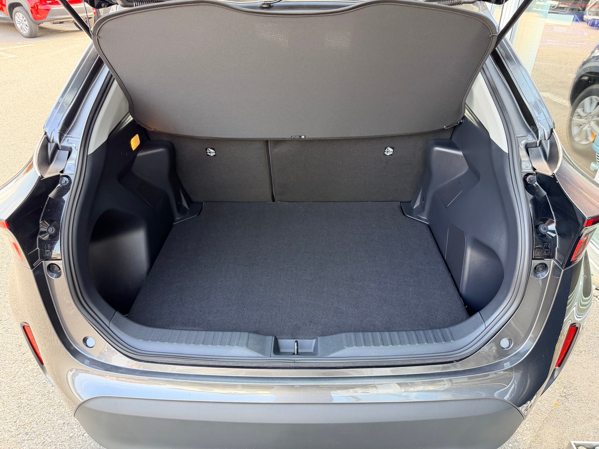 TOYOTA Yaris Cross 1.5 Comfort AWDi e-CVT-image-9
