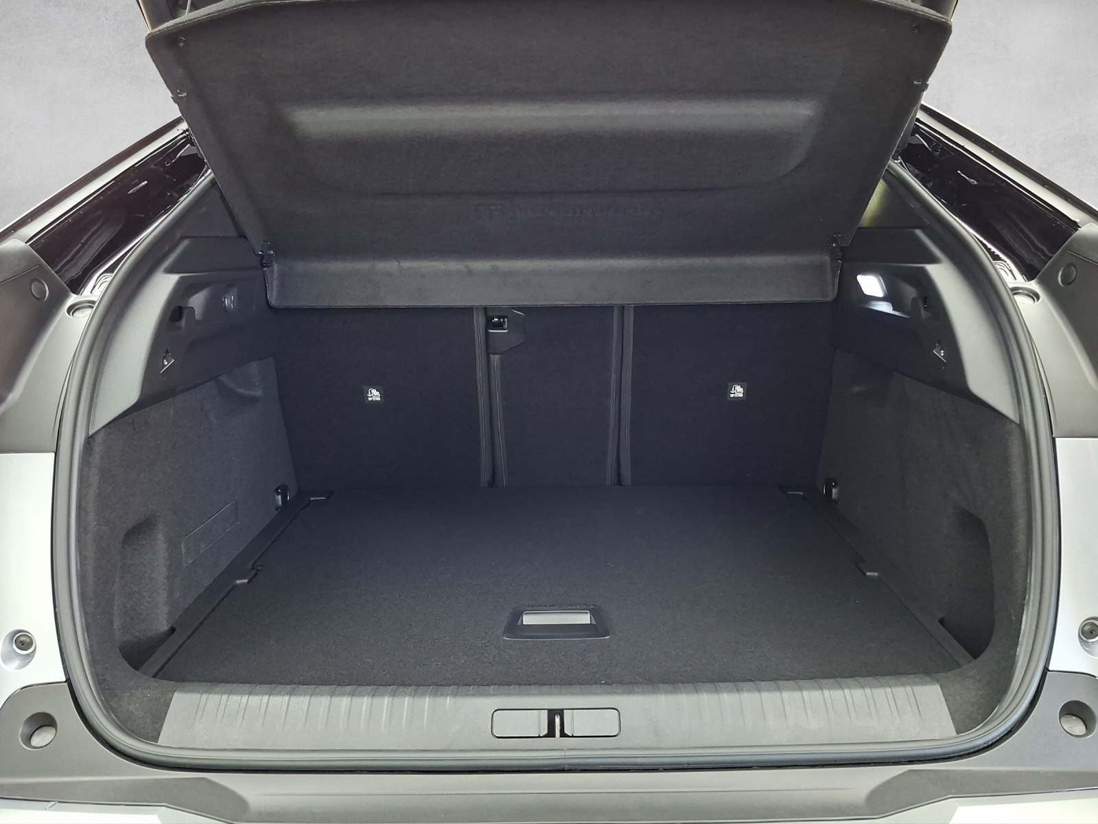 PEUGEOT 3008 1.6 PHEV 225 GT Exclusive-image-14