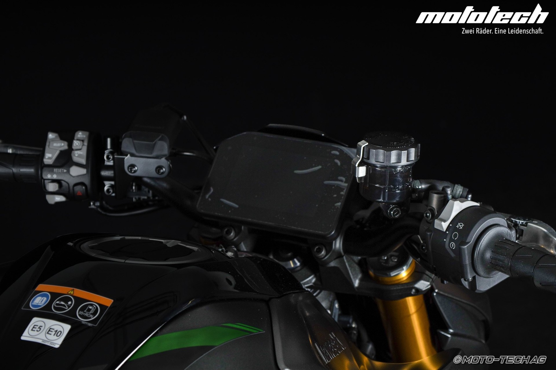 KAWASAKI Z1100 SE MY26-image-8