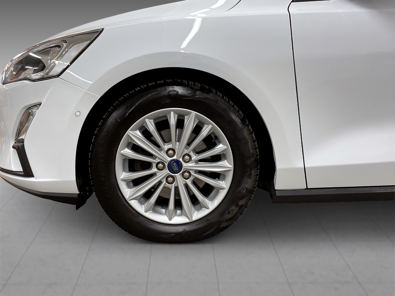 FORD Focus 1.0i EcoB 125 Trend+-image-14