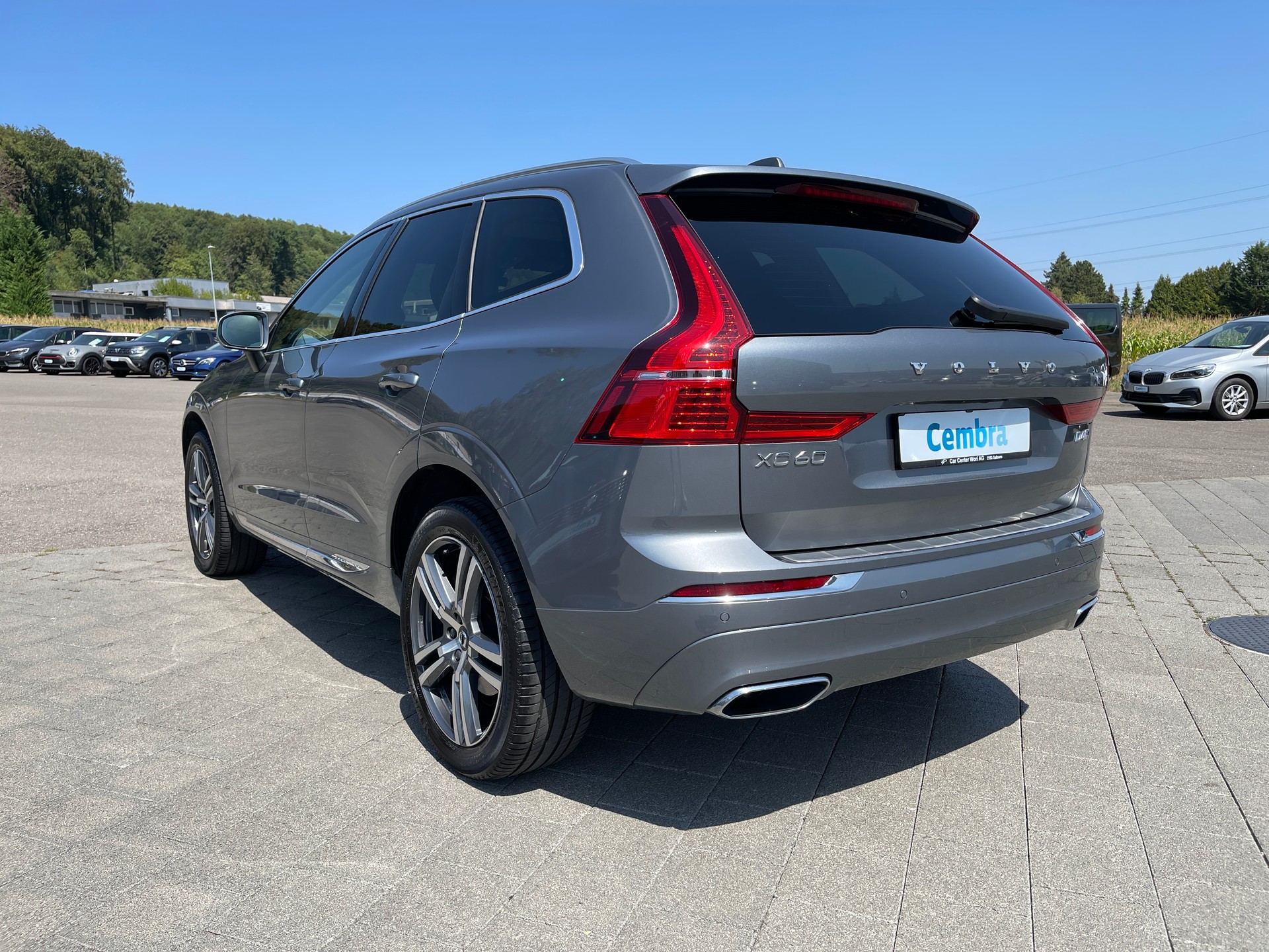 VOLVO XC60 D4 AWD Inscription Geartronic-image-2