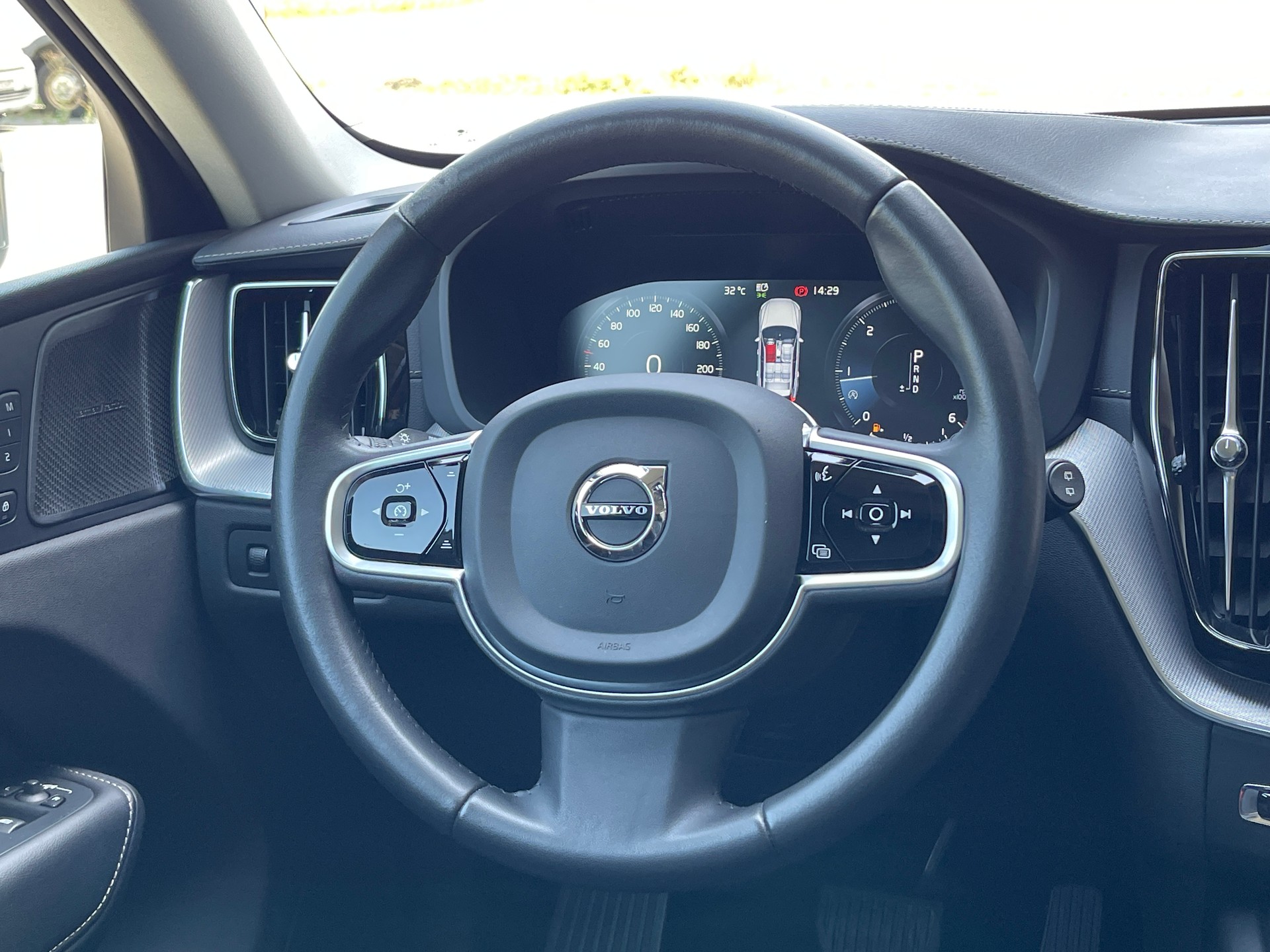 VOLVO XC60 D4 AWD Inscription Geartronic-image-8