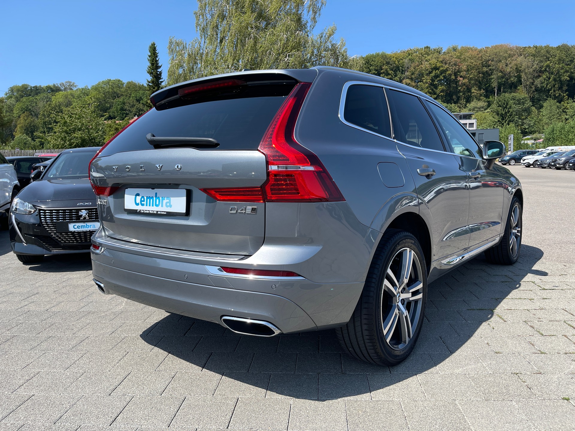 VOLVO XC60 D4 AWD Inscription Geartronic-image-3