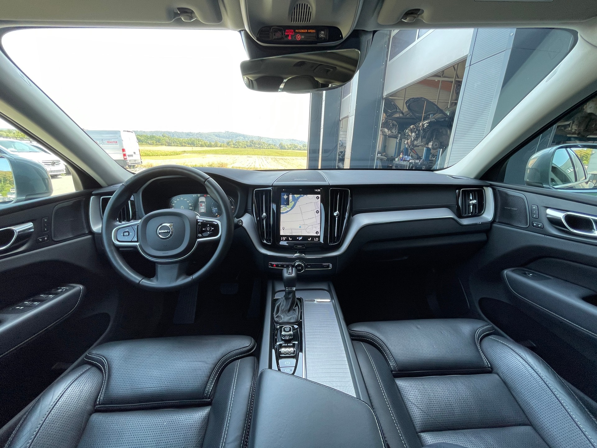 VOLVO XC60 D4 AWD Inscription Geartronic-image-7